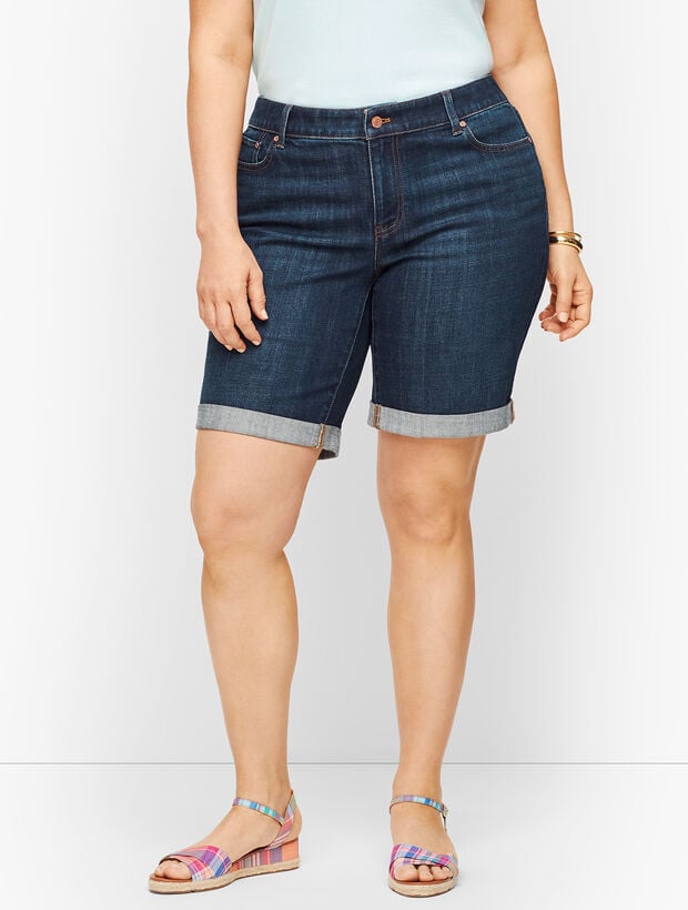 Woman Curvy Shorts Denim Curvy High-Waisted Baggy Jean Shorts --