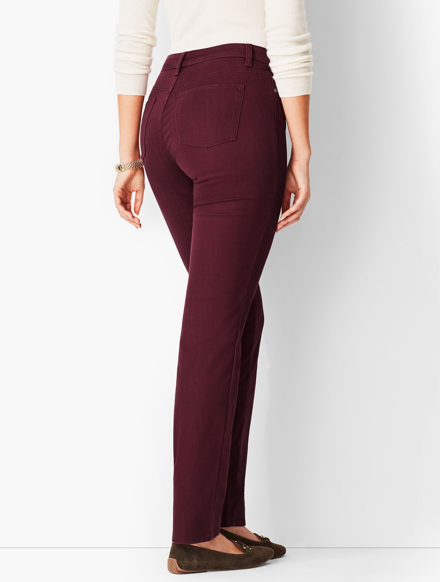 High-Waist Straight-Leg Jeans - Merlot/Curvy Fit