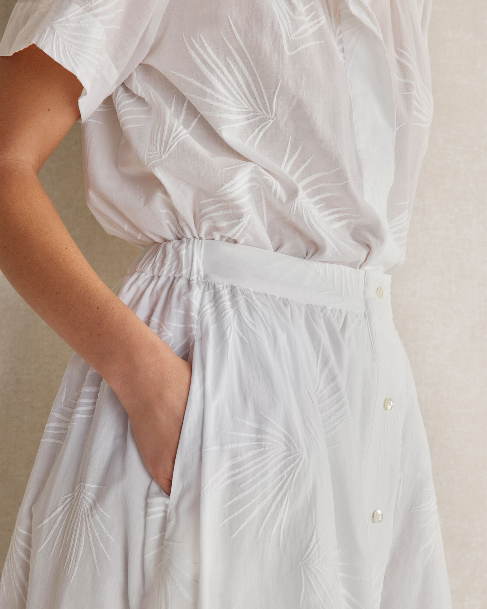Vee skirt