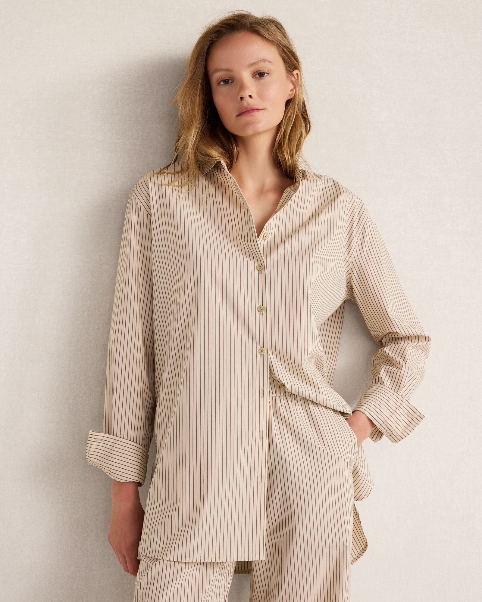 The Longer Length Daily Shirt in Organic Cotton Poplin Baton Stripe