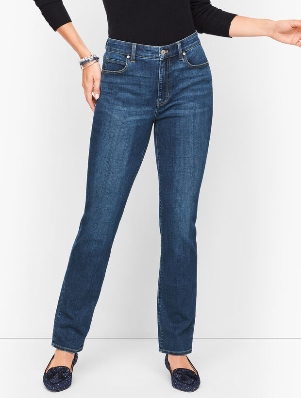 Straight Leg Jeans - Curvy Fit - Park Wash