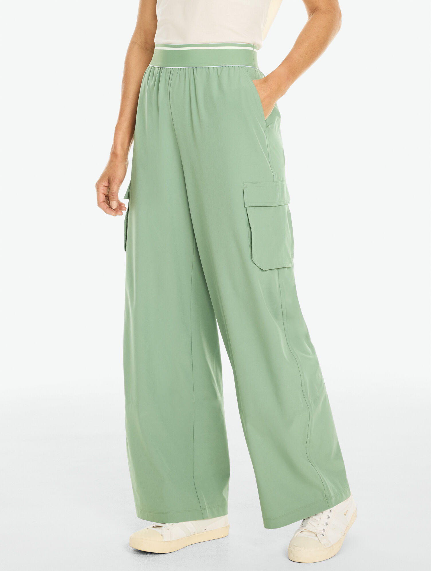 Lightweight Woven Stretch Wide Leg Cargo Pants