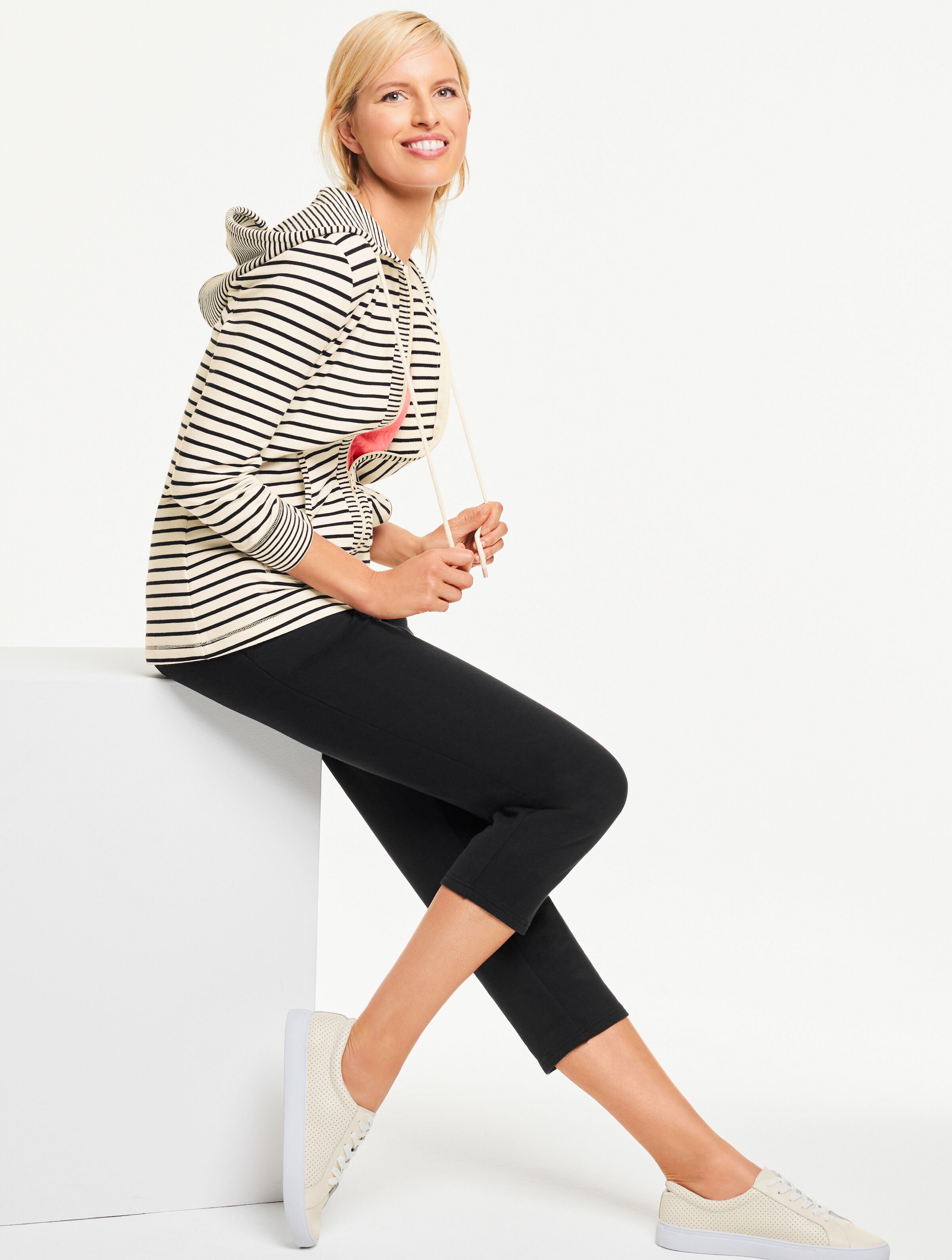 Essential Terry Straight-Leg Crop