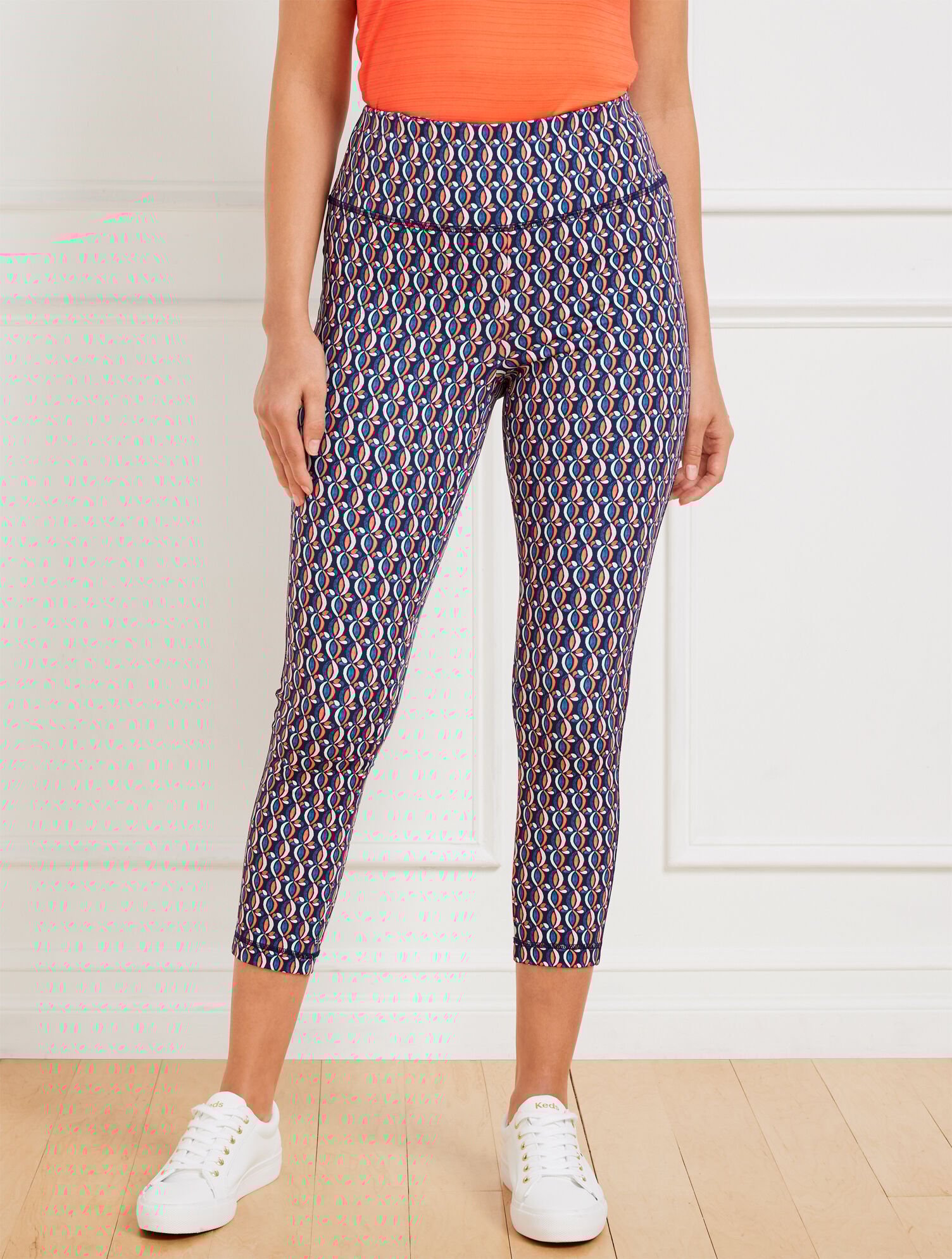 Performance Interlock Capri Leggings - Pinwheel Geo