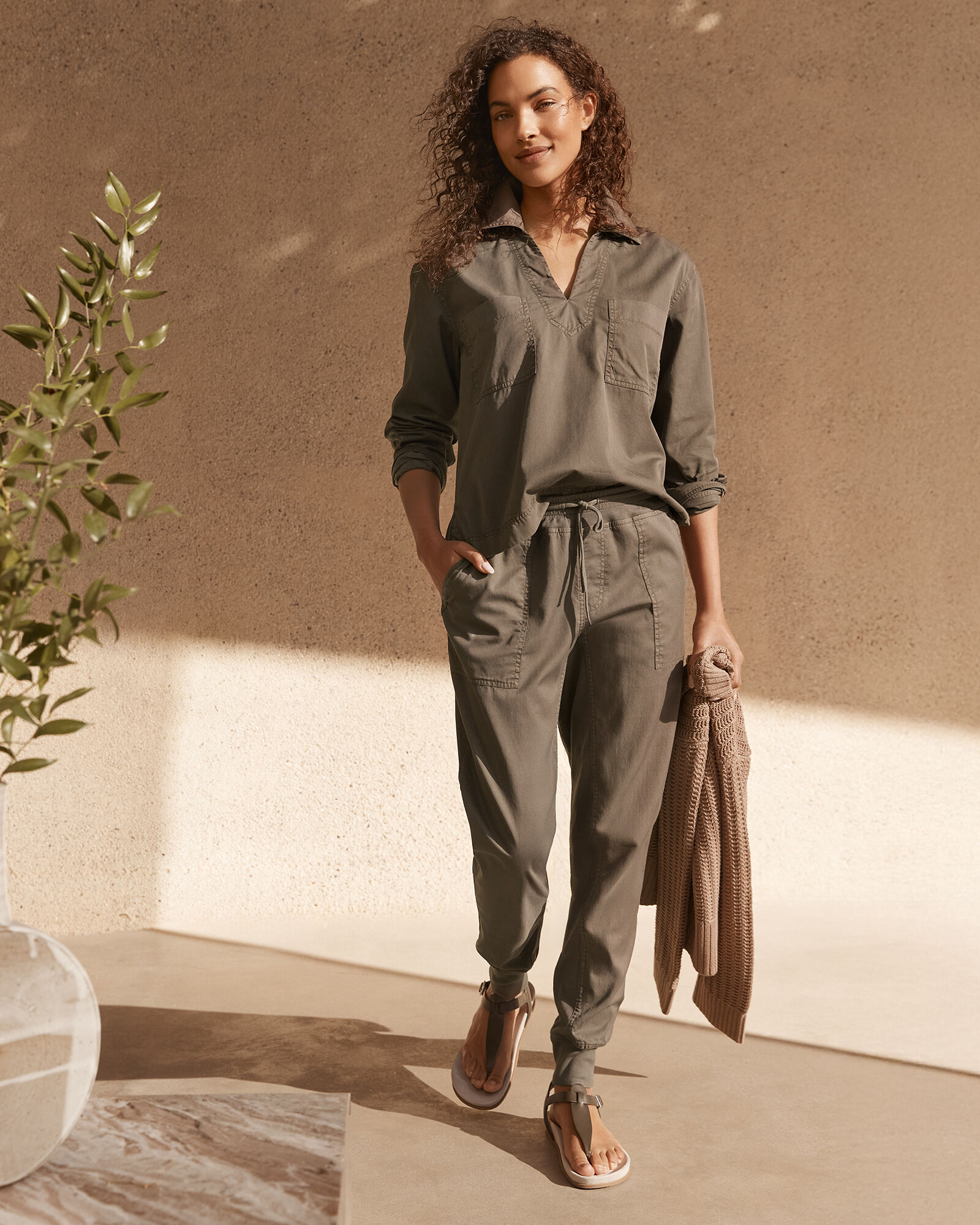 Lightweight Twill Collared Pullover