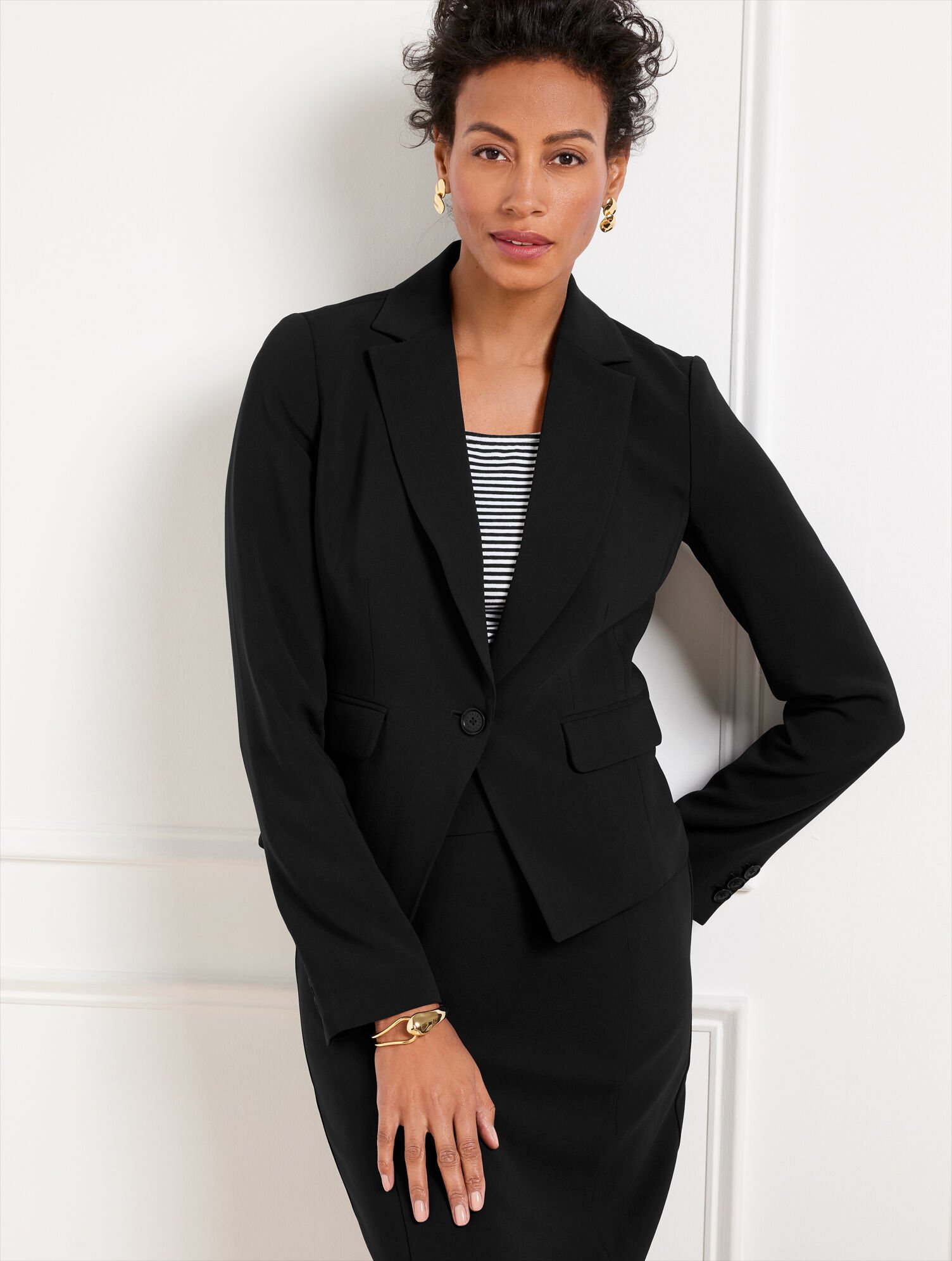 Easy Travel Cropped Blazer