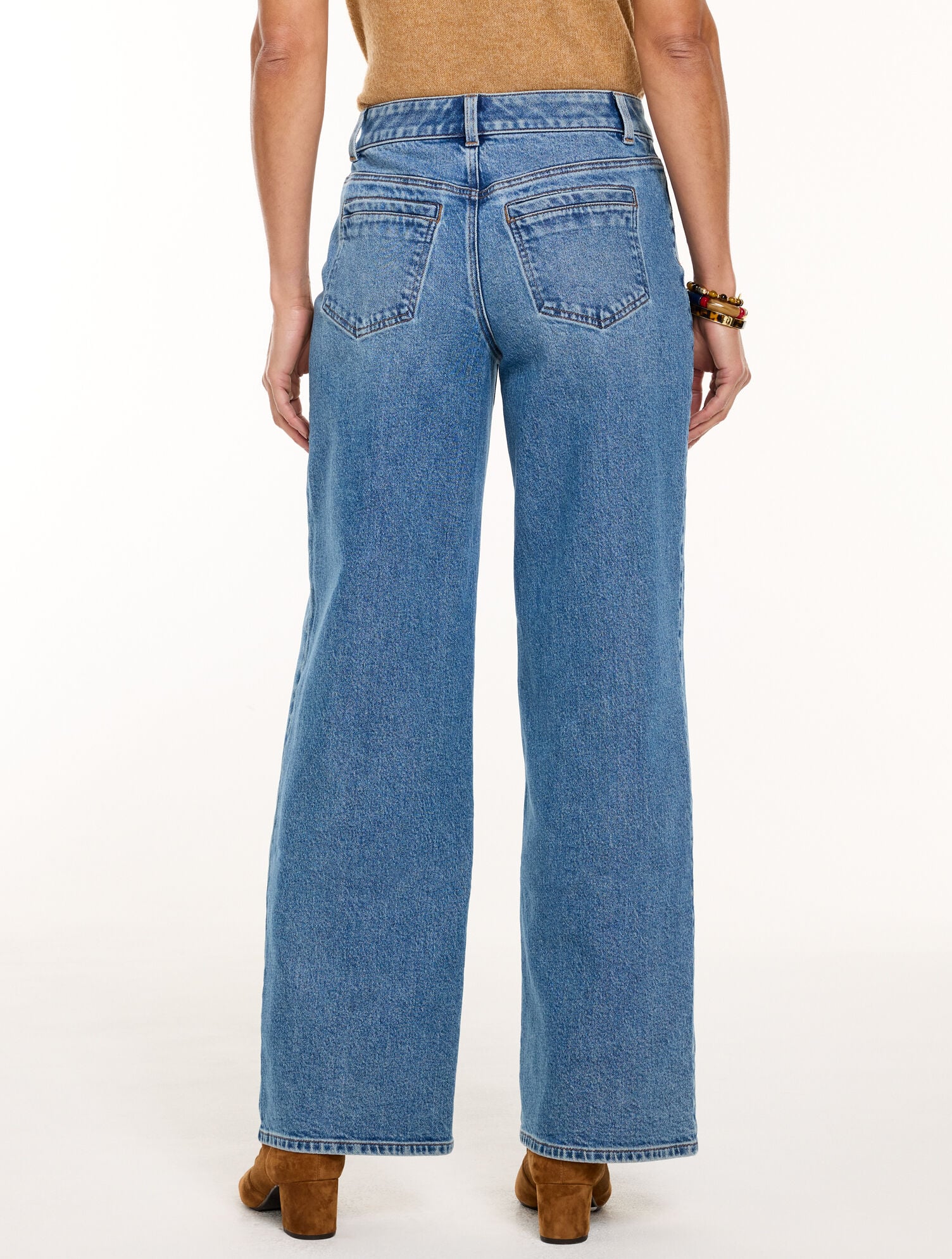 Relaxed Wide Leg Jeans - Wainscott Wash