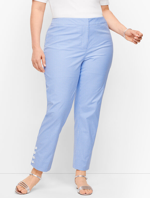 Plus Size Exclusive Gingham Slim Ankle Pants