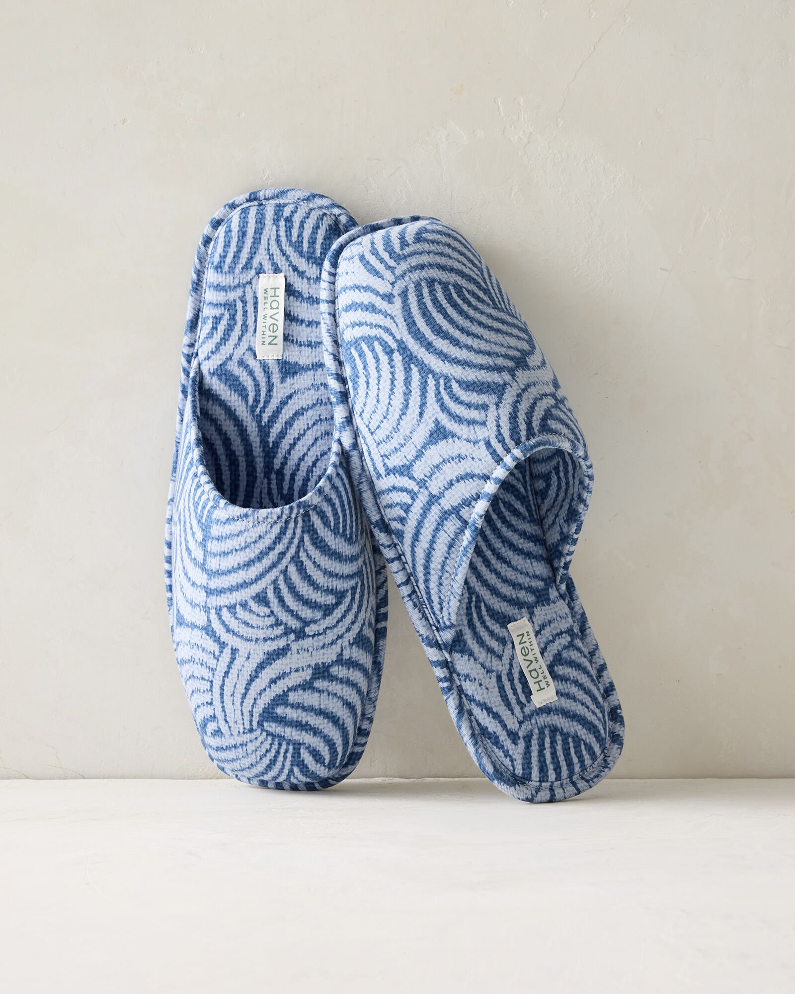 Organic Cotton Jersey Abstract Wave Slippers