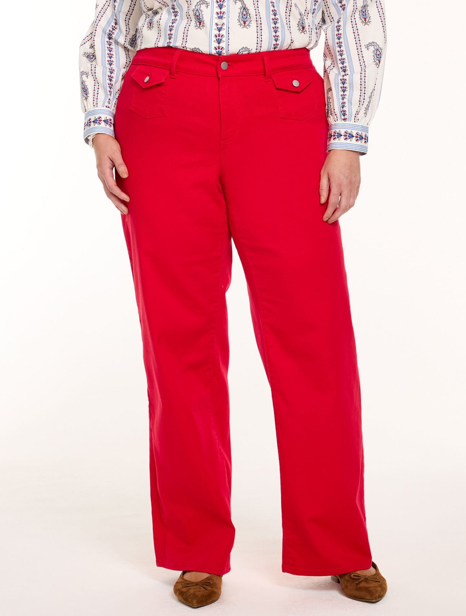 Relaxed Wide Leg Jeans