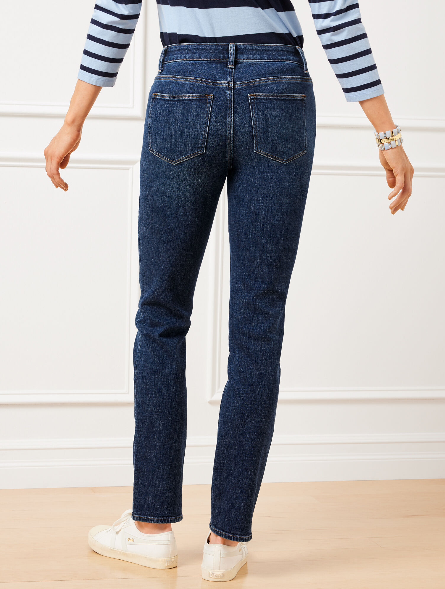 Straight Leg Jeans - Adelaide Wash - Curvy Fit