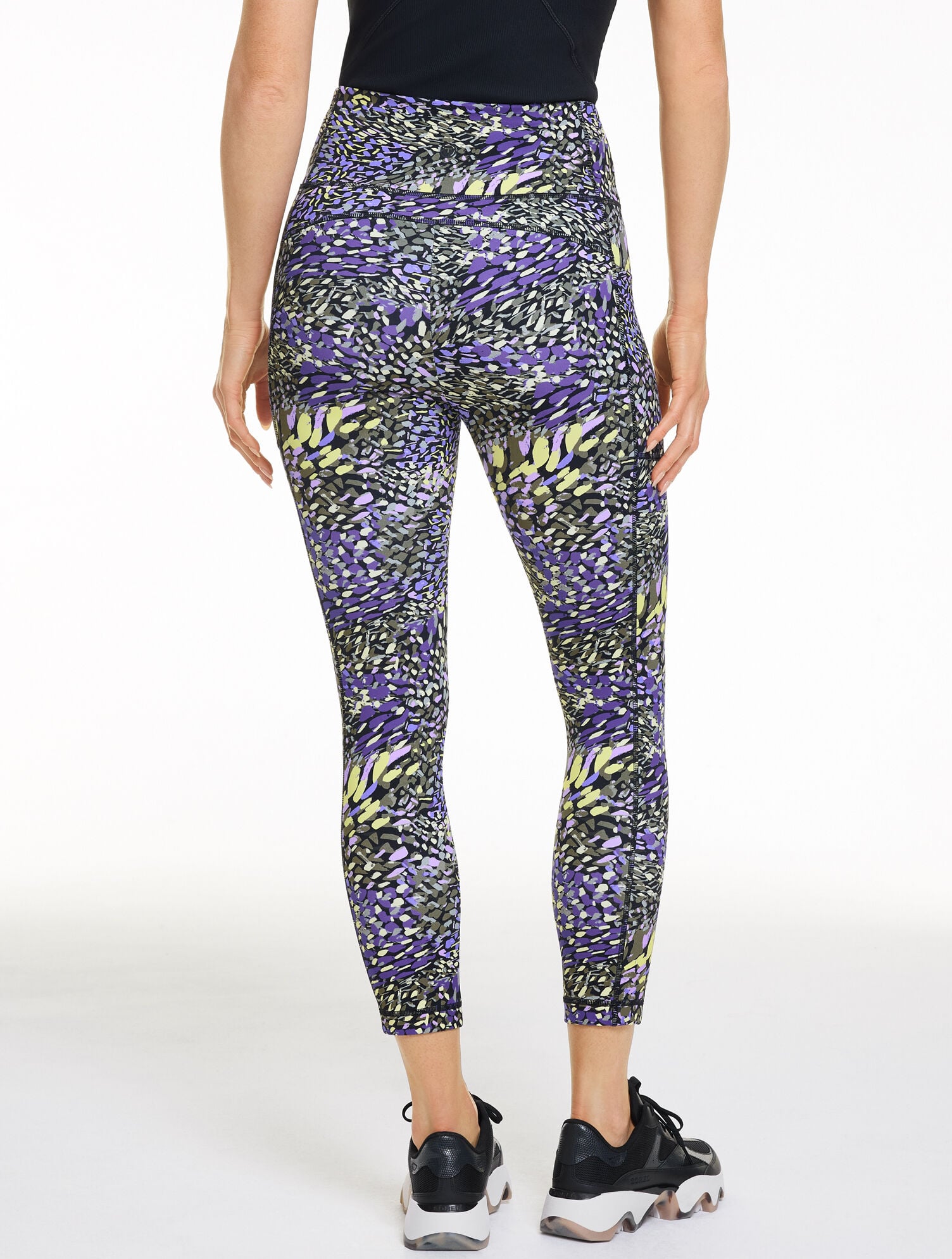 Performance Compression Capri Leggings - Colorful Meadows