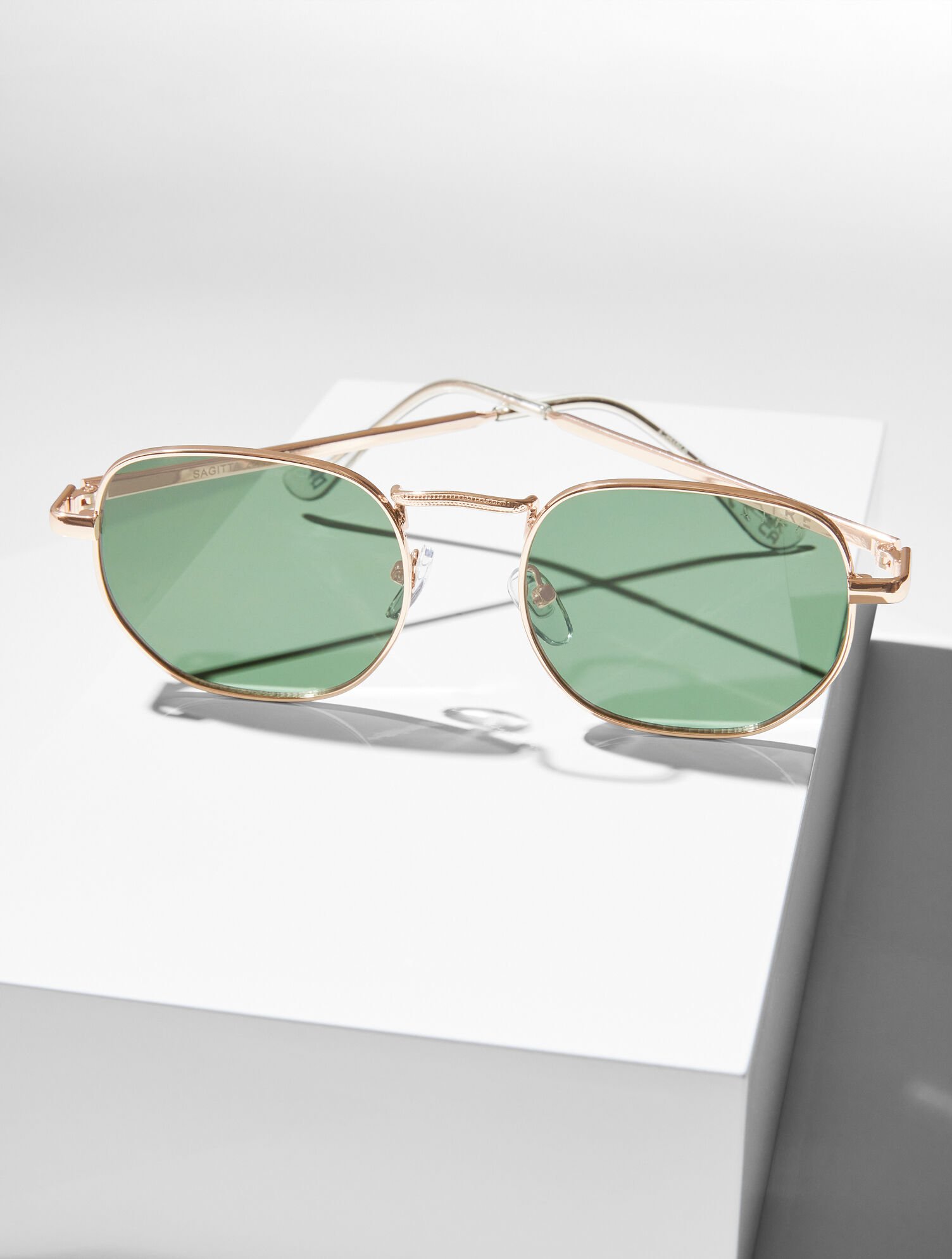 Aire Sagitta Sunglasses