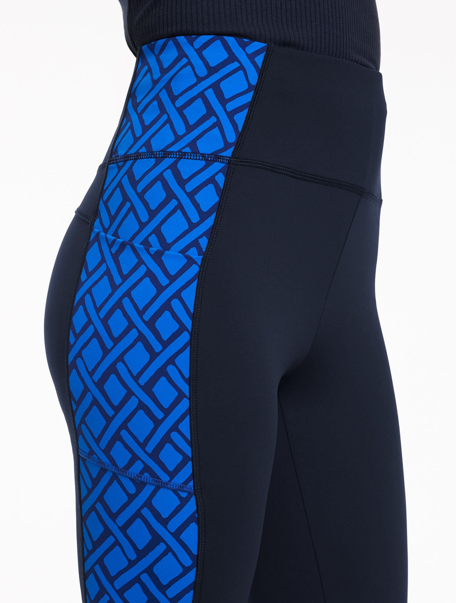 Performance Compression Capri Leggings - Tennis Net