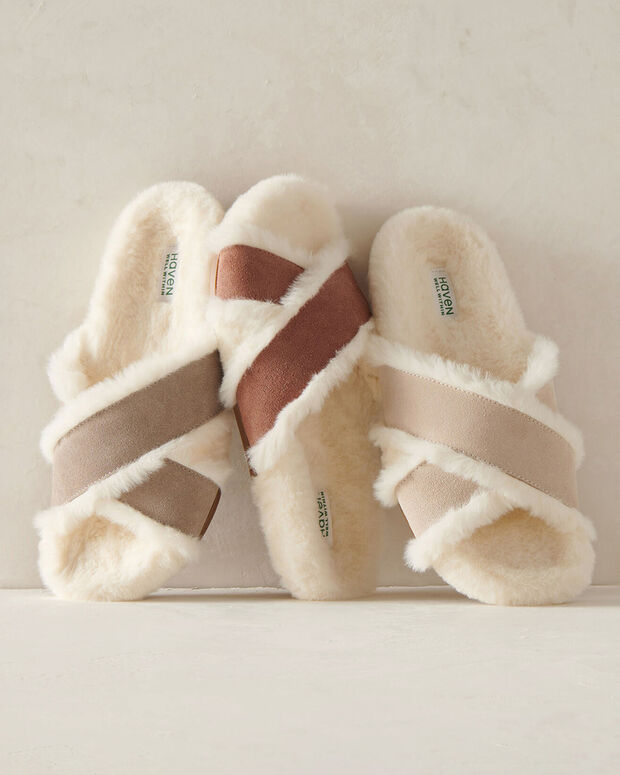 Faux Fur Criss-Cross Structured Slides