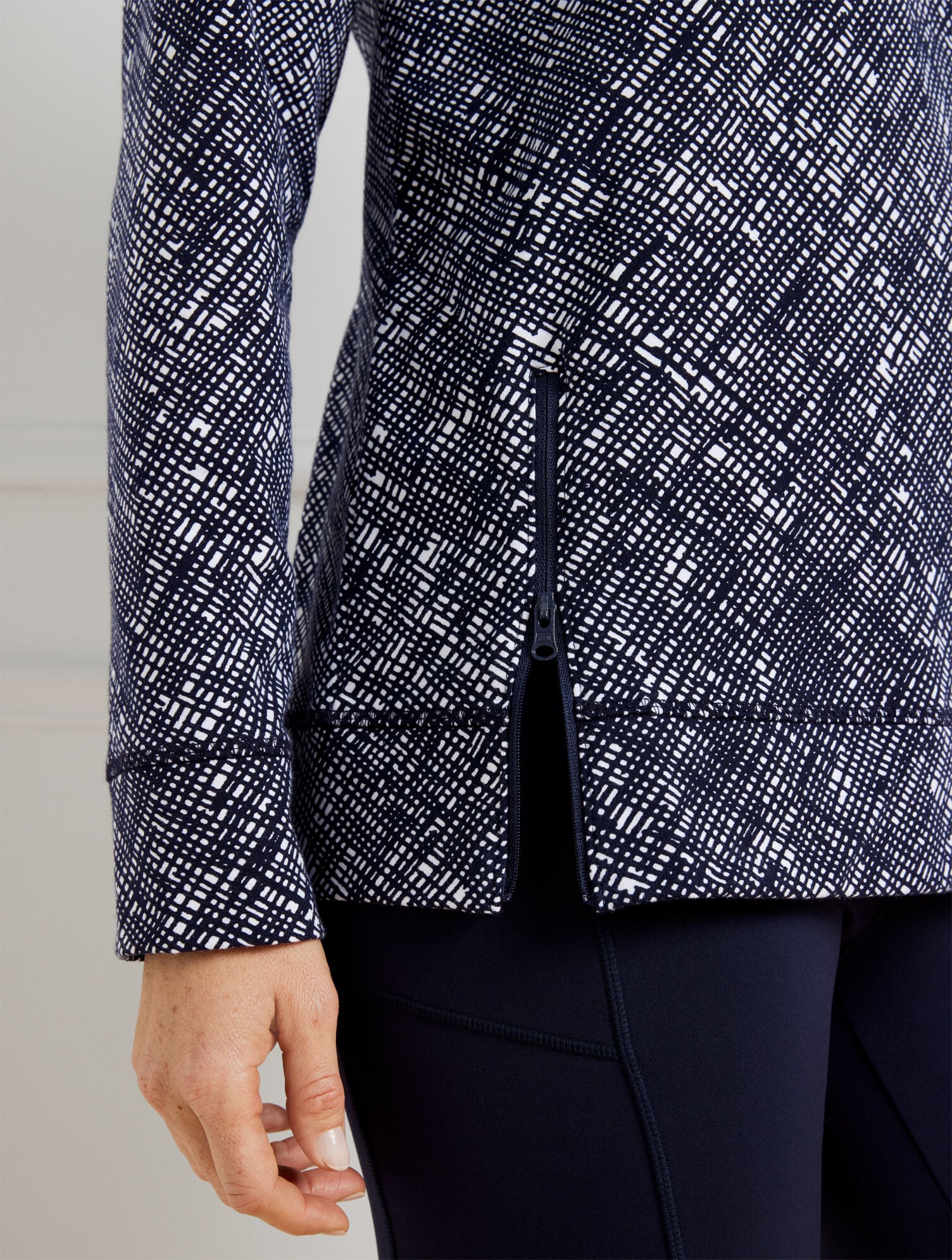 Bias Texture Mockneck Pullover