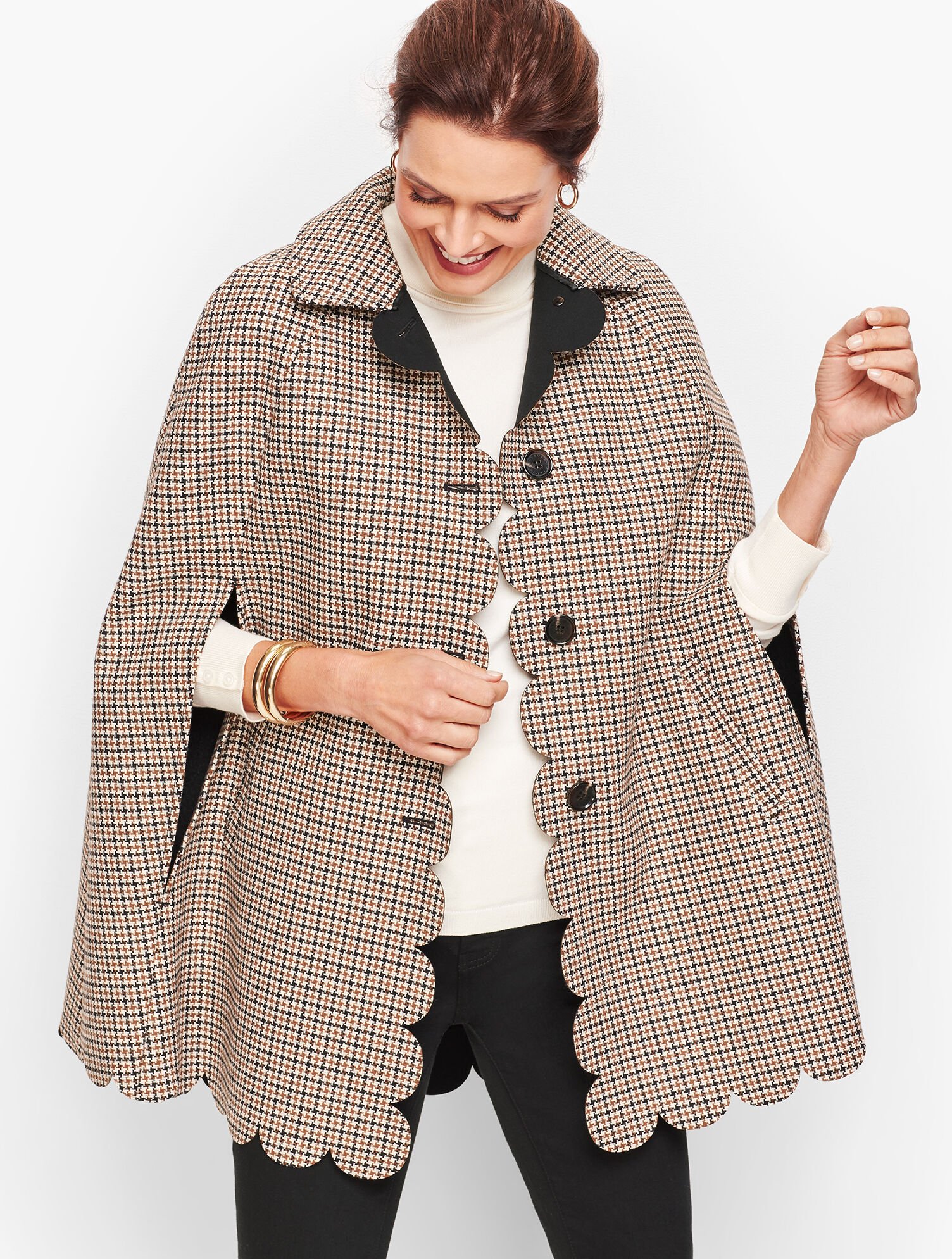 Plaid Scallop Cape