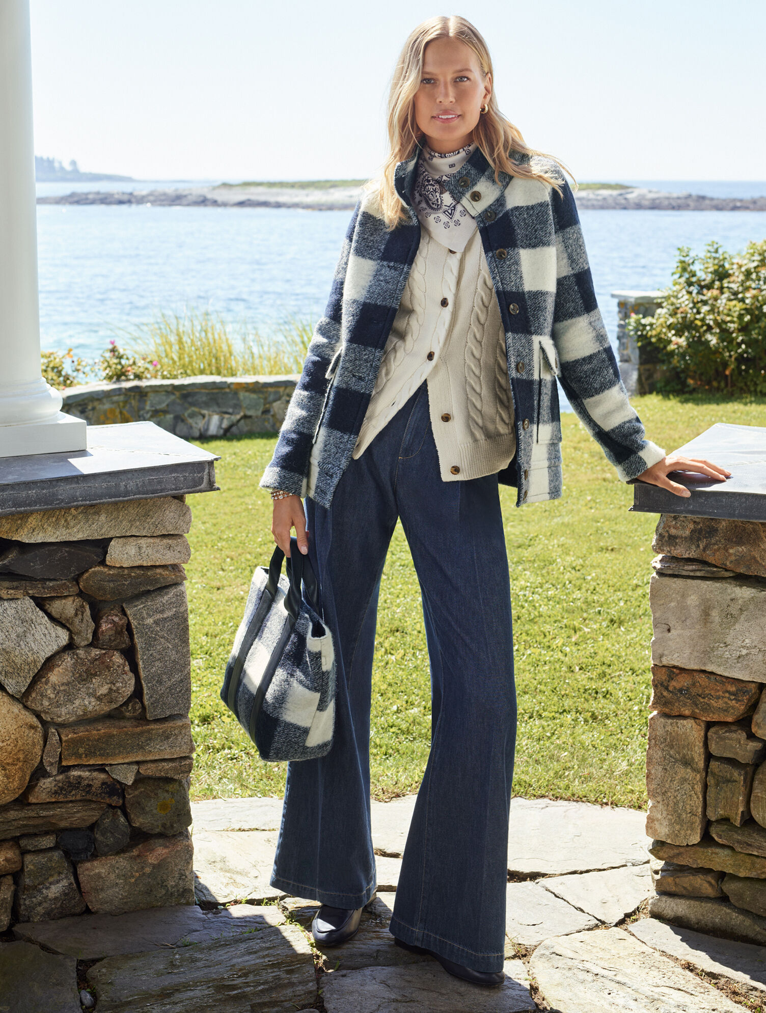 Relaxed Wide Leg Jeans - Refined Rinse