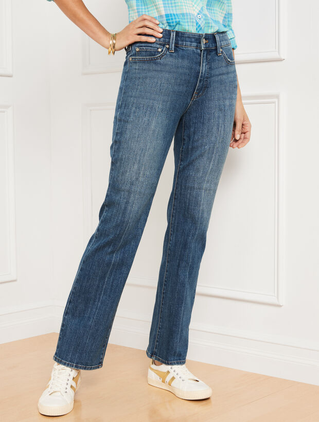 Barely Boot Jeans - Serena Wash Curvy Fit