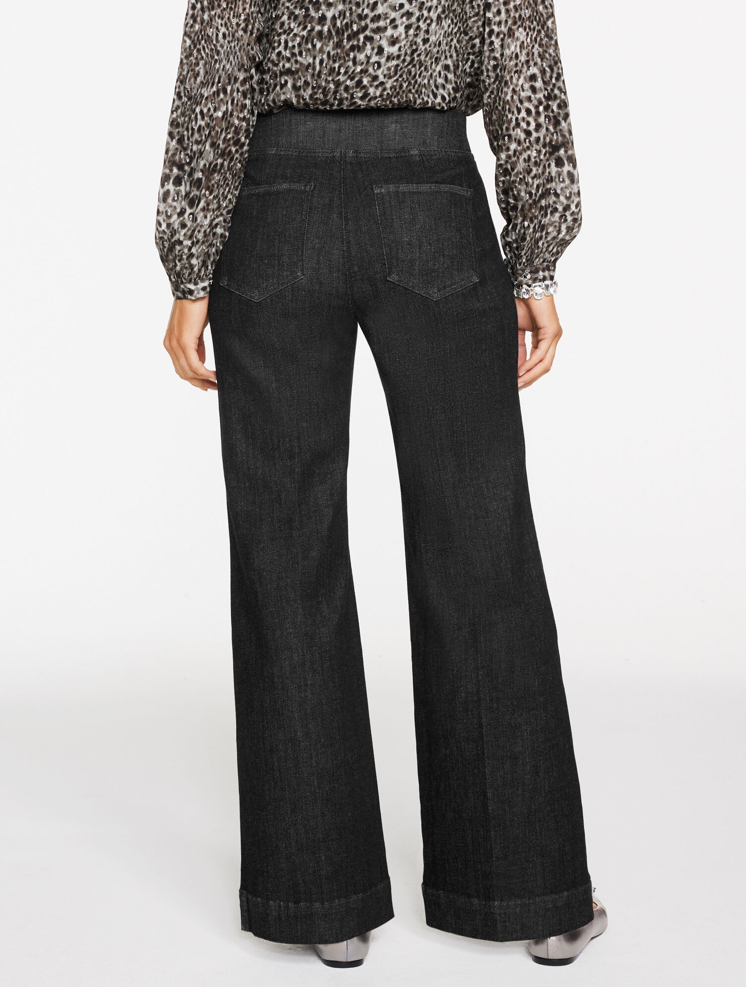 Flare Leg Pull-On Travel Jeans - Crescent Wash