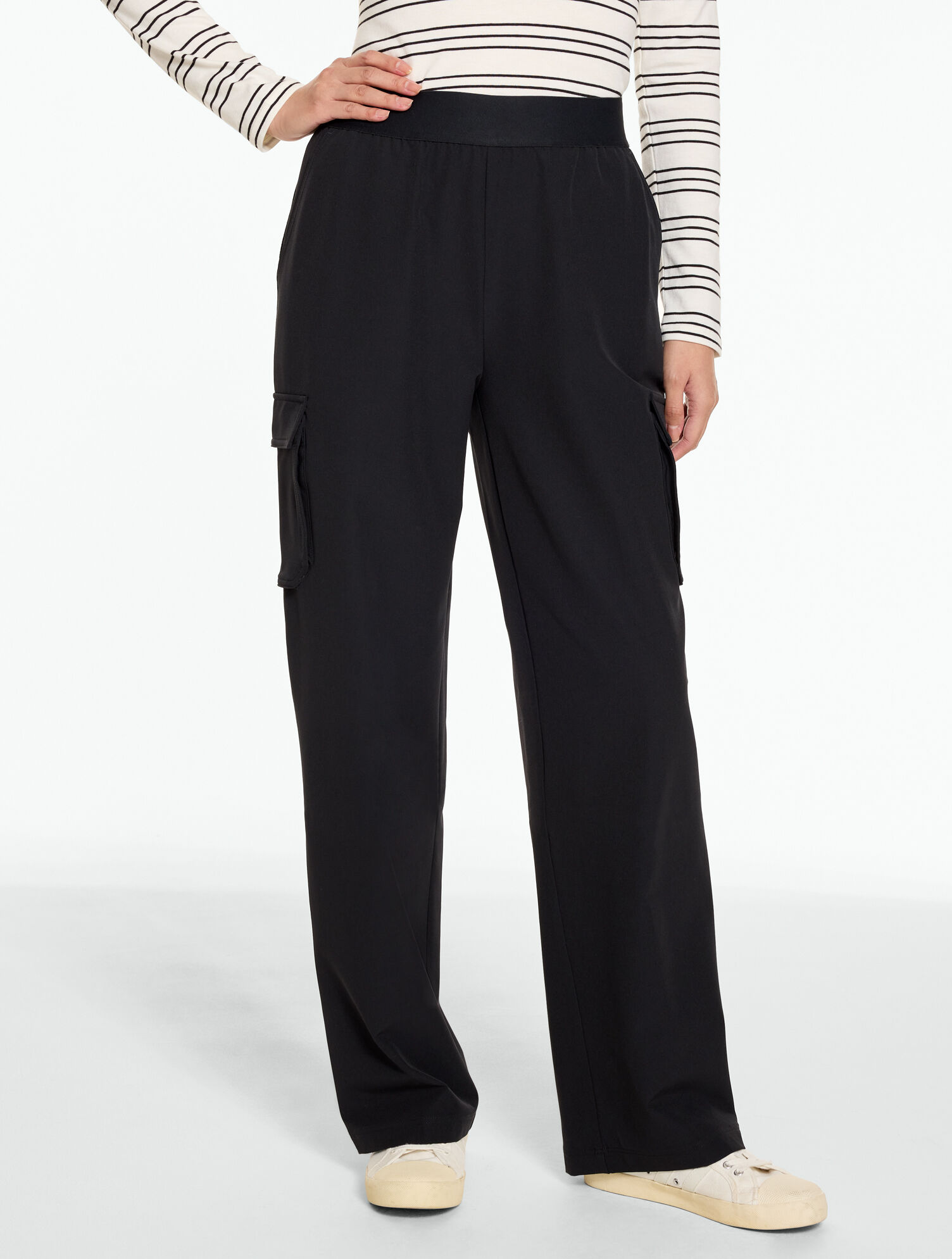 Woven Wide Leg Cargo Pants