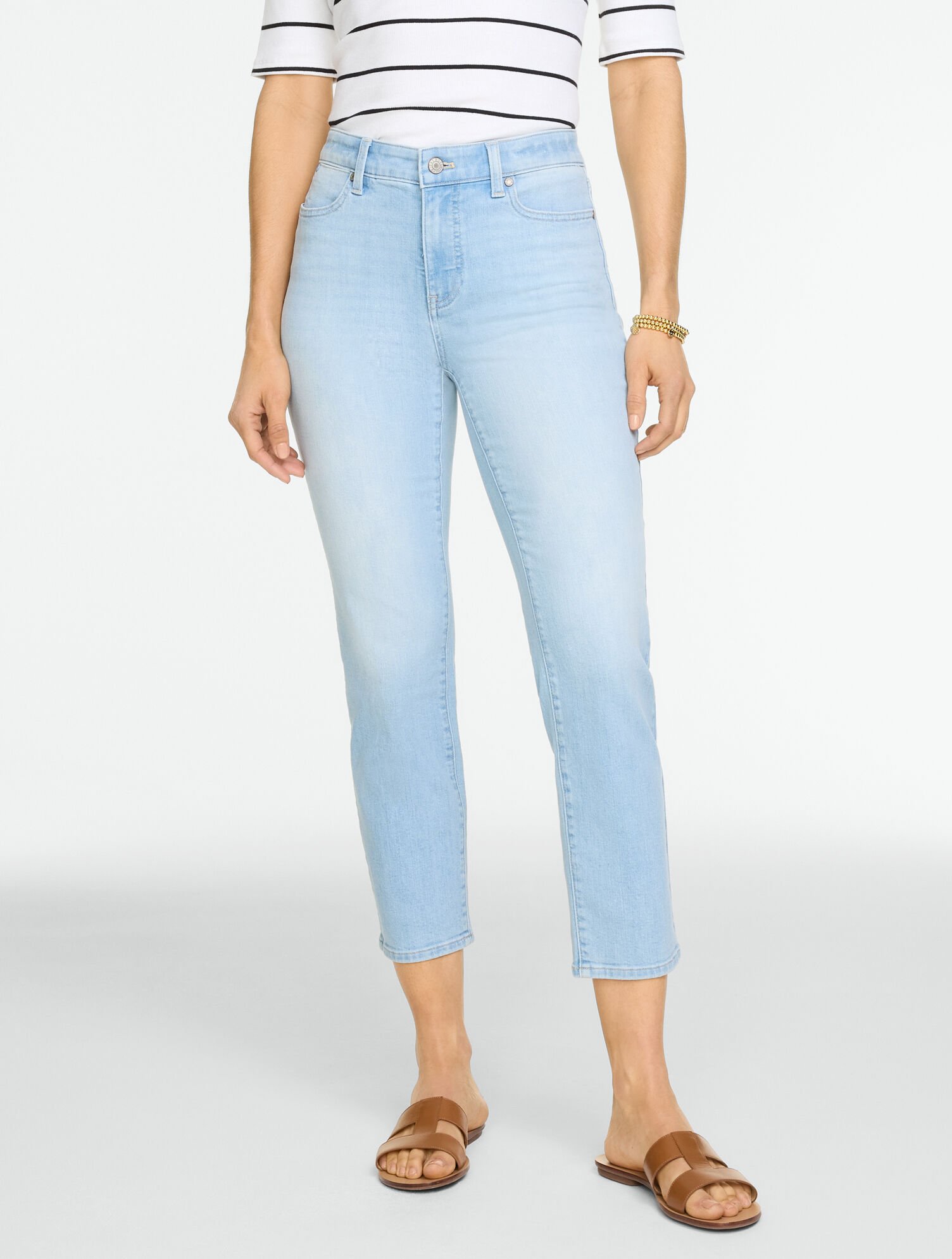 Straight Crop Lightweight Jeans - Seabrook Wash