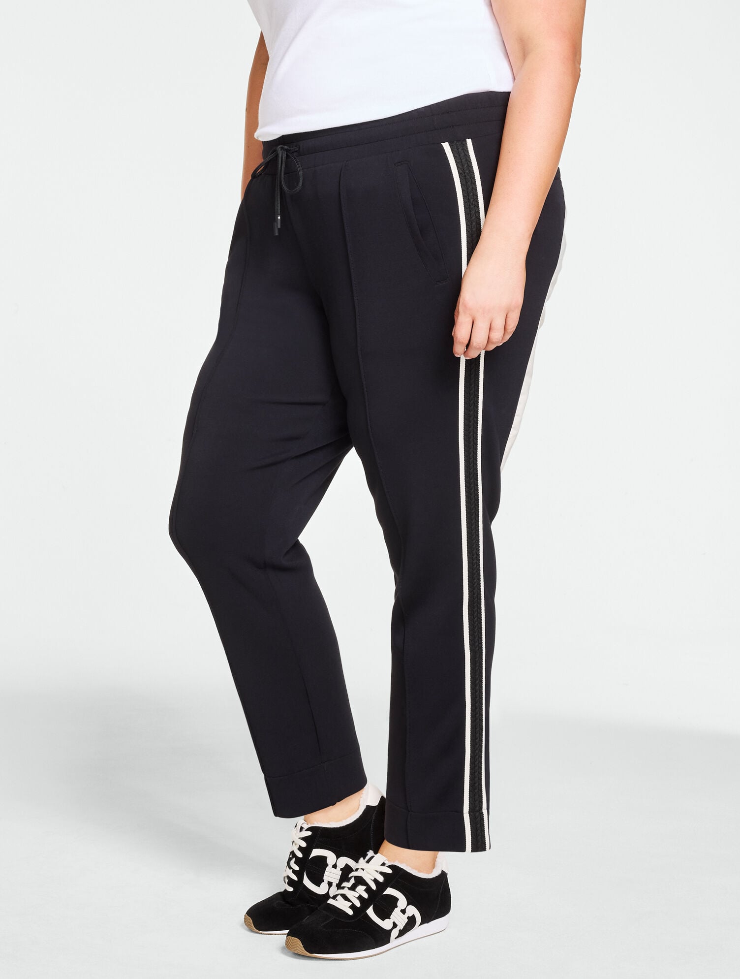 AirKnit Stretch Tapered Leg Pants - Crochet