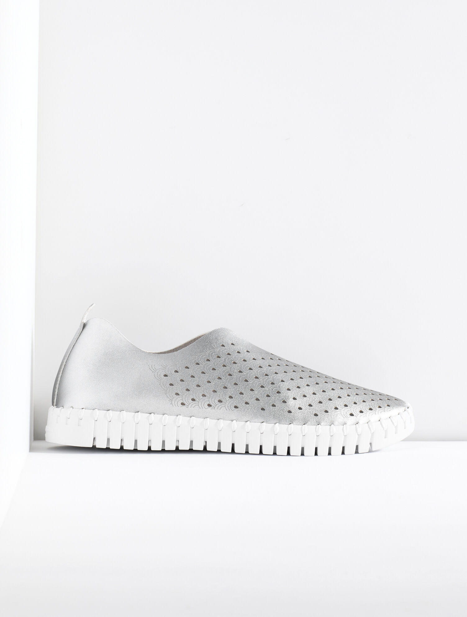Ilse Jacobsen Tulip Metallic Slip-On Flats