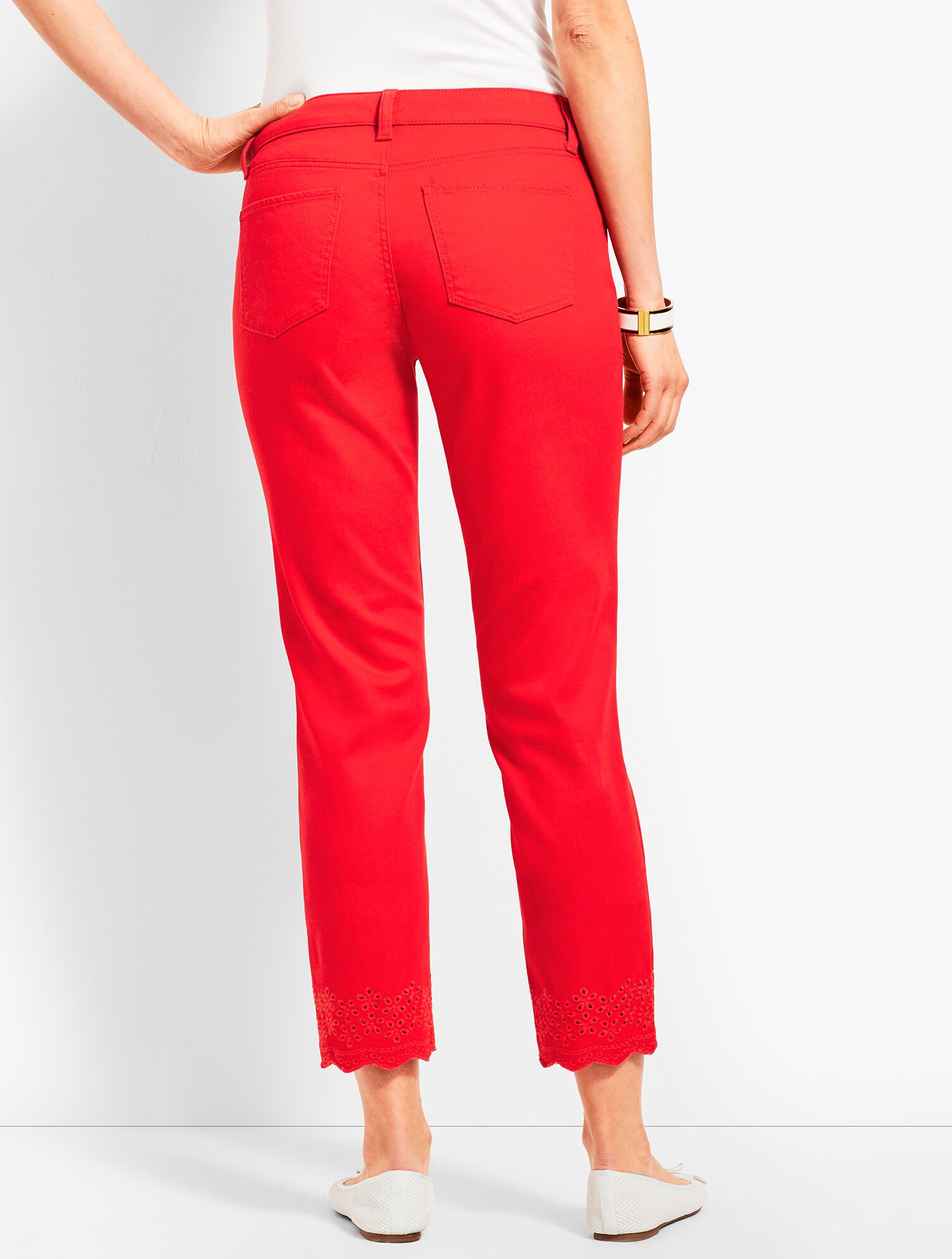 Scallop-Hem Denim Slim Ankle - White