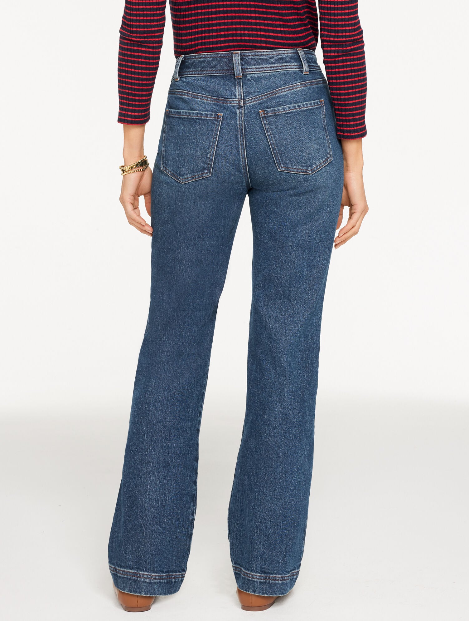 Relaxed Bootcut Jean - Nash Wash