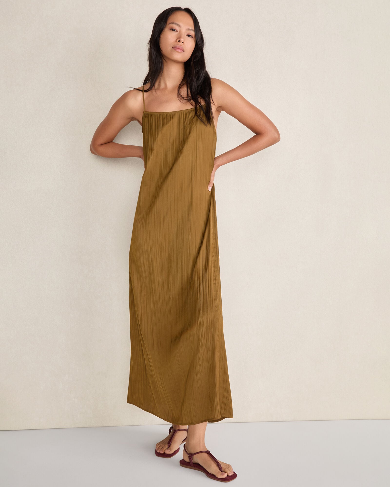 flowy pleated dress White Long Pleated One-shoulder Flowy Dress