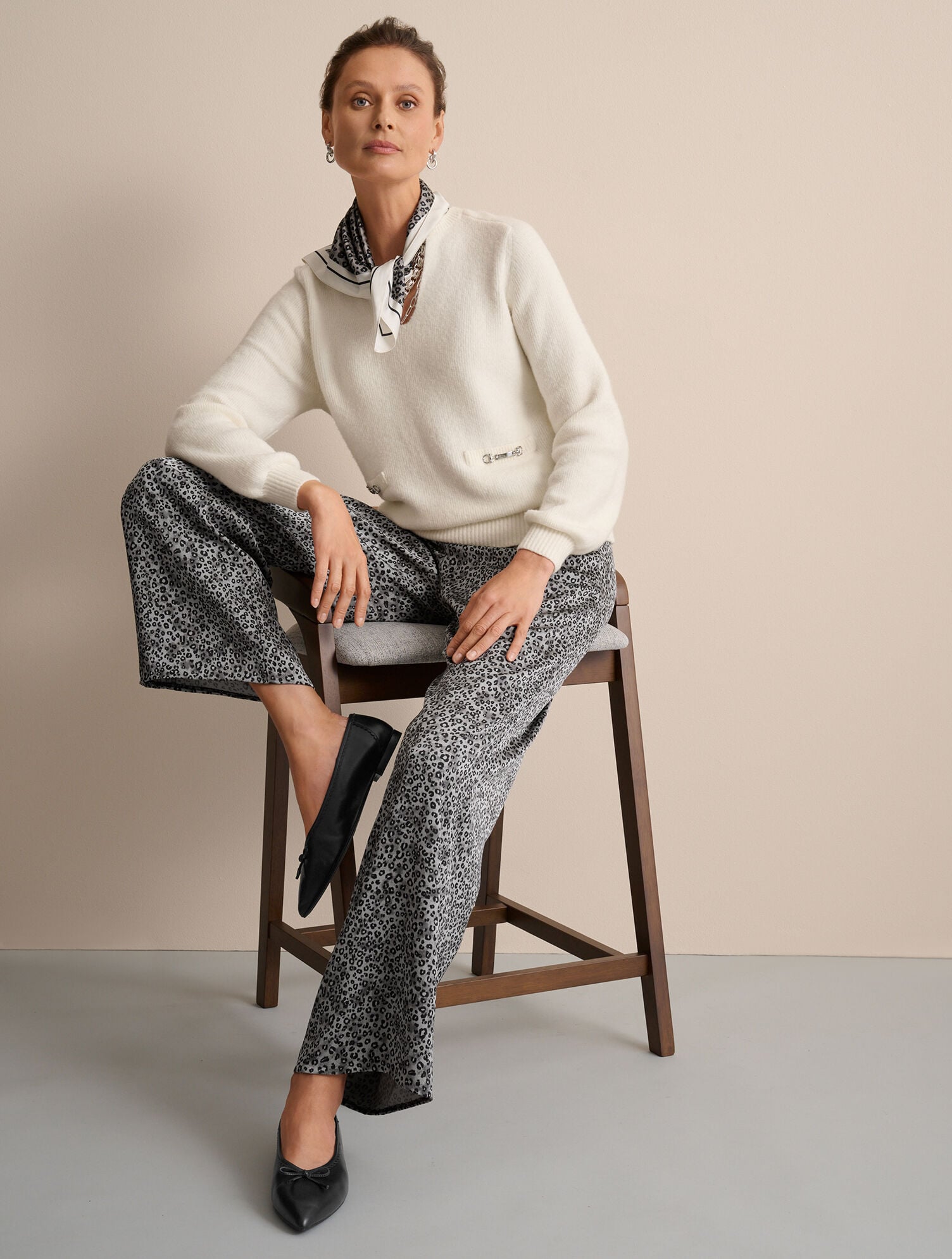Horsebit Split Neck Sweater - thumbnail 3