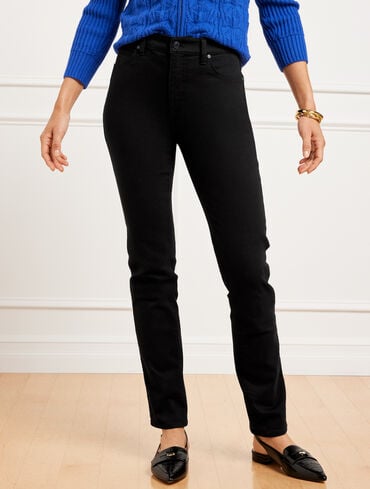 Straight-Leg Jeans - Black - Curvy Fit