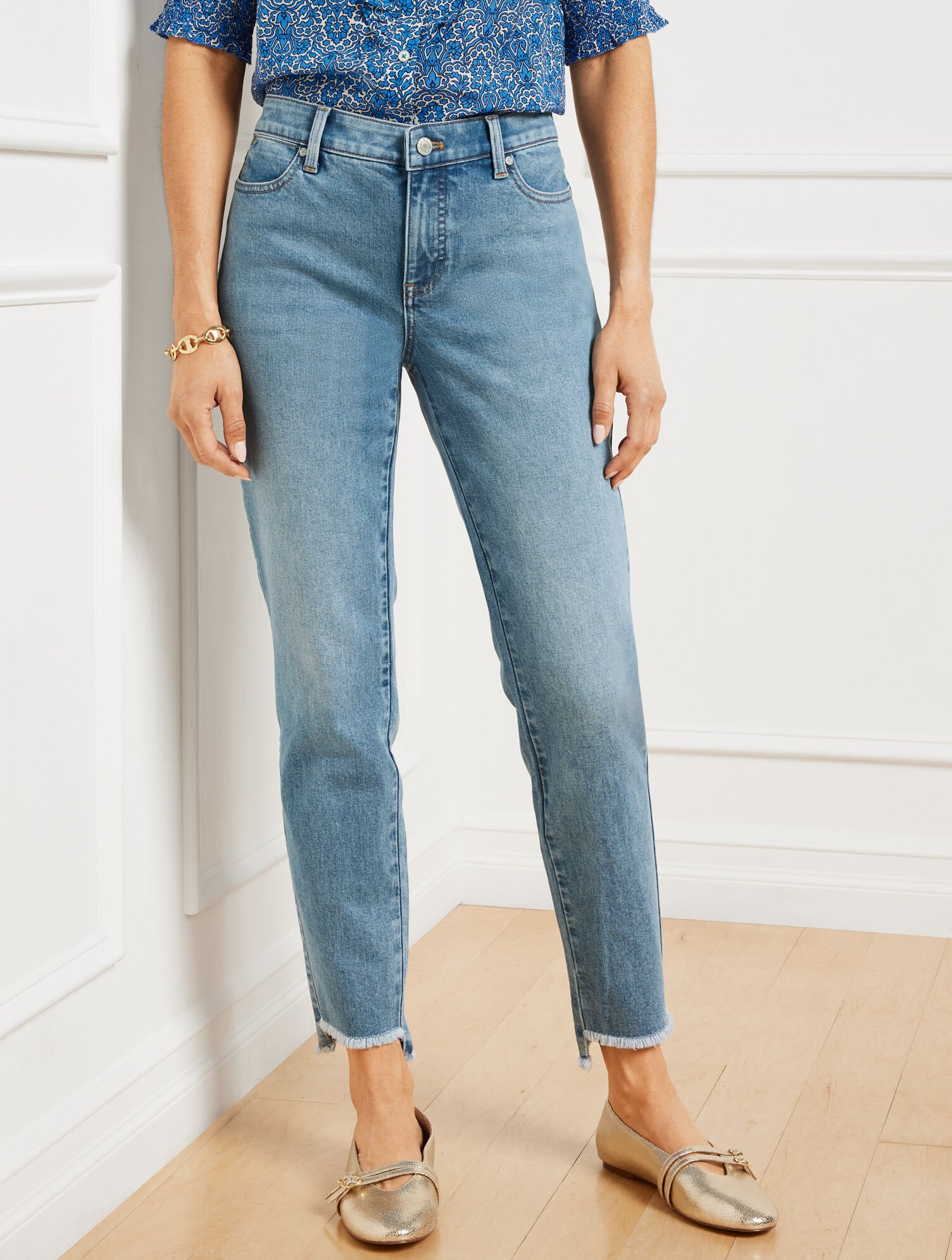 Slim Ankle Step Hem Jeans - Marea Wash