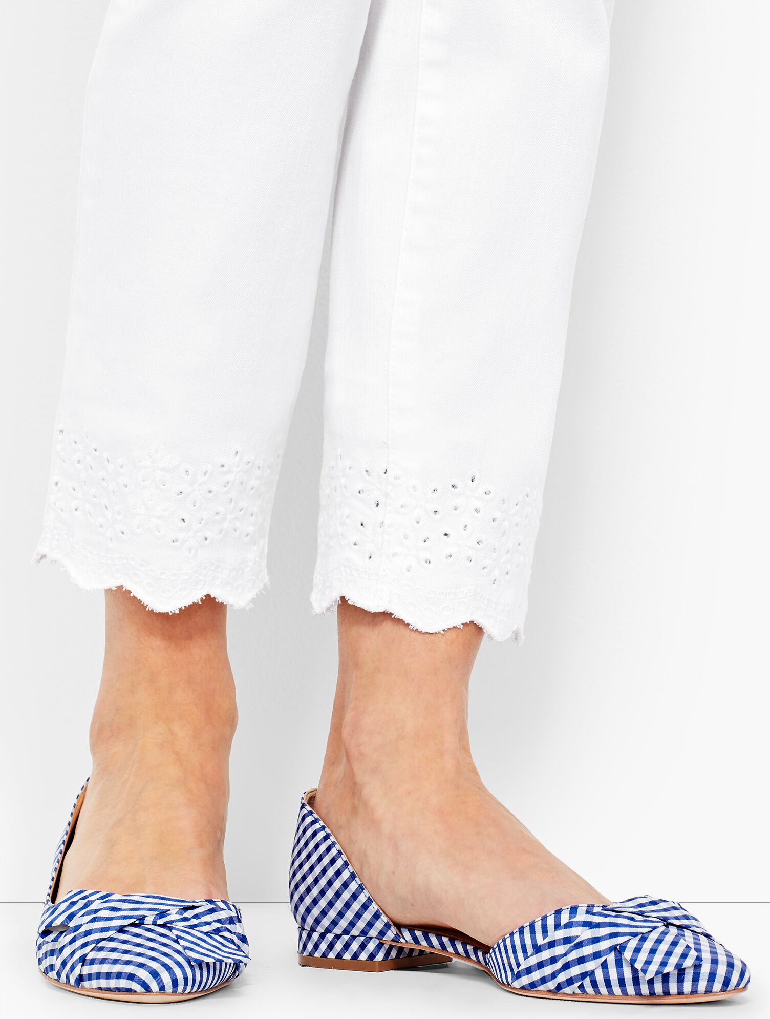 Scallop-Hem Denim Slim Ankle - White