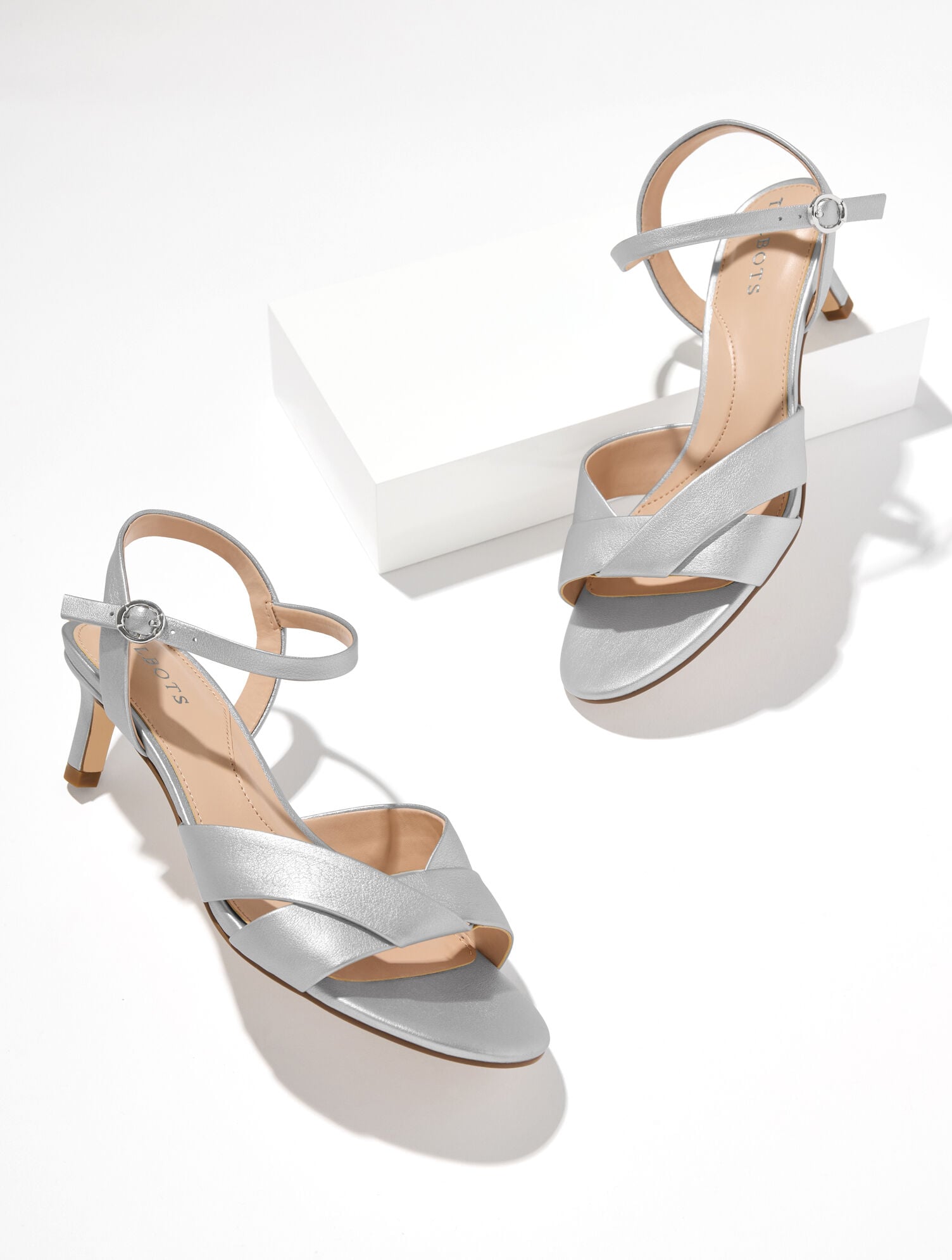 Tallia silk shoes. Talia Silk Cashmere Pullover with Scallop Edge Trim main image 4