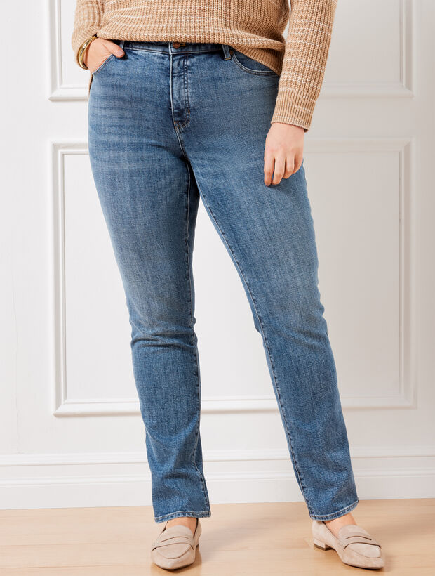 Straight Leg Jeans - Kenmare Wash - Curvy Fit