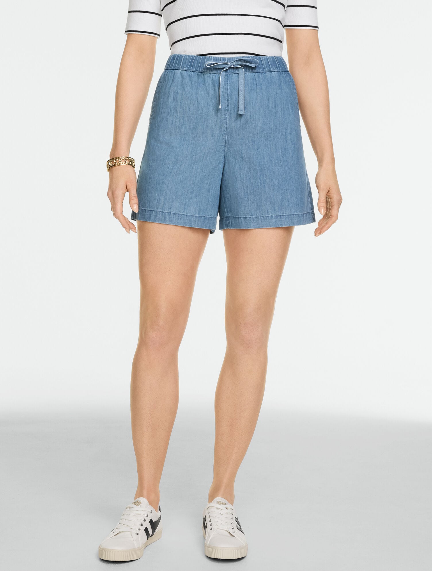Pull-On Shorts - Chambray - 5&rdquo;