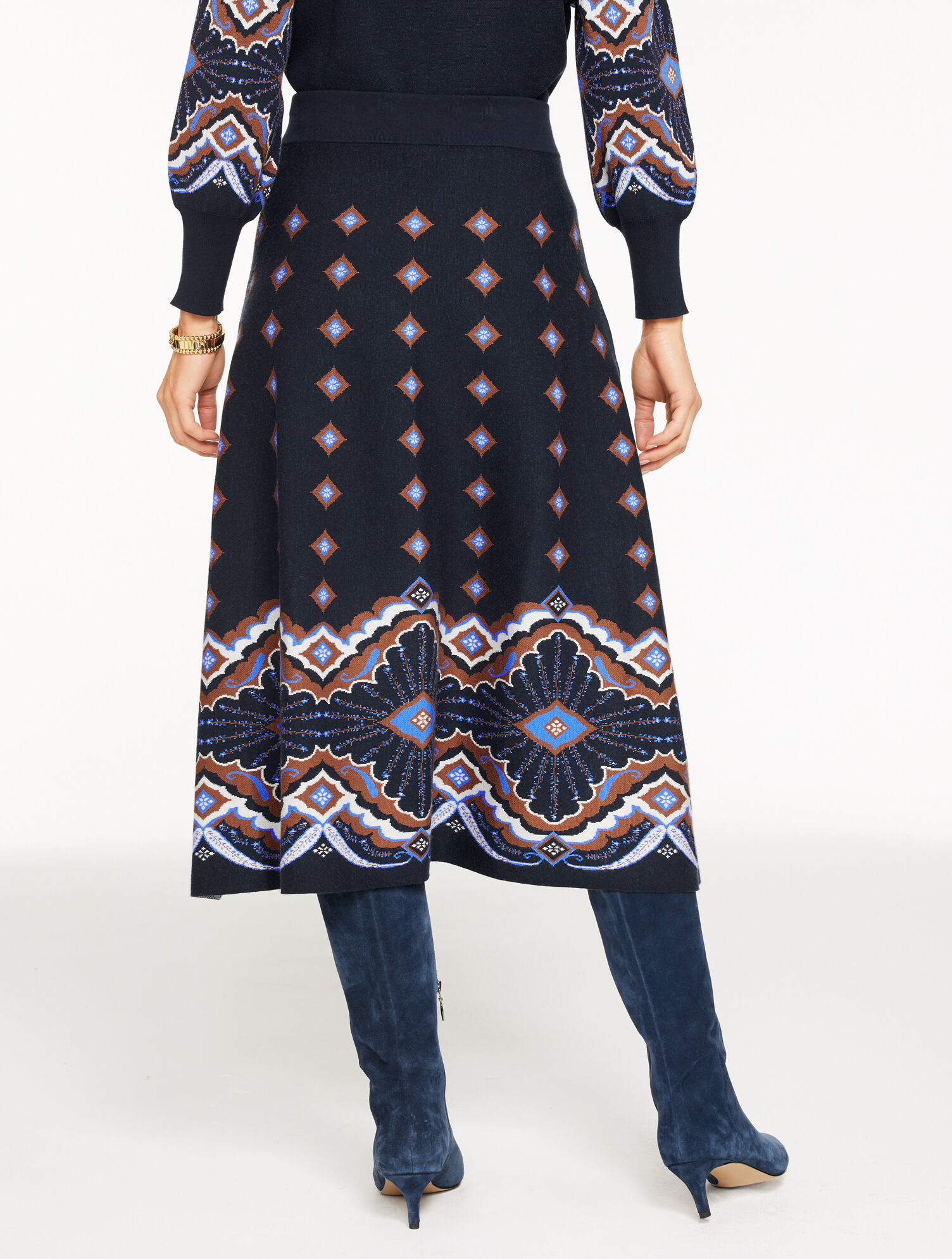 Jacquard Fit &amp; Flare Skirt - Scallop Medallion