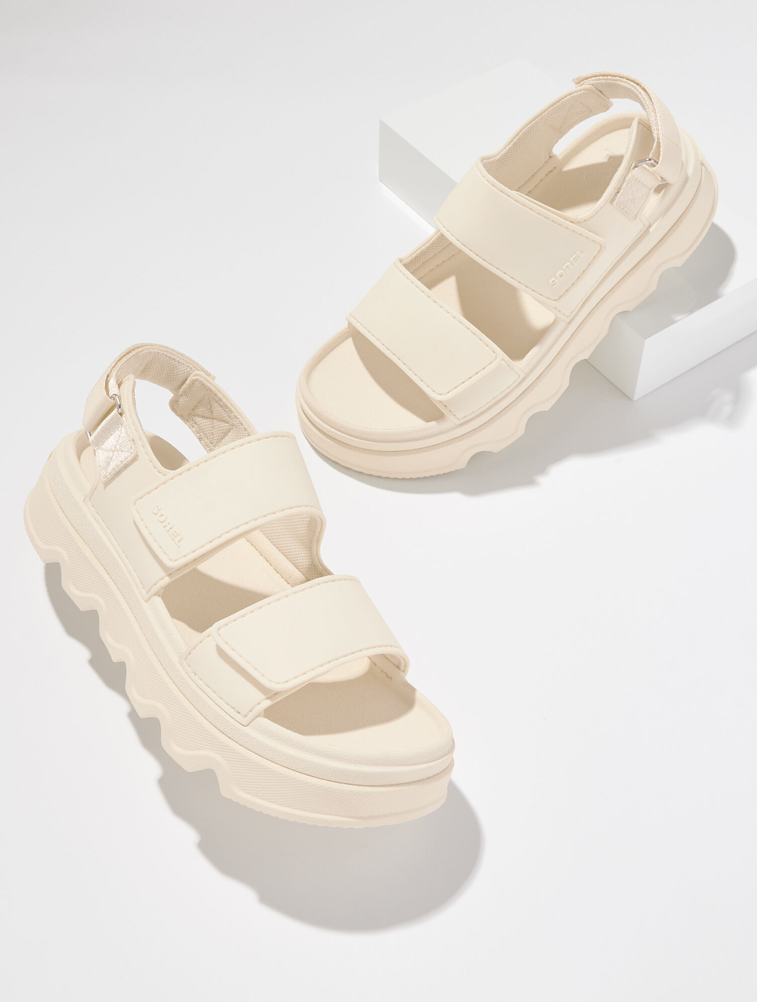 Sorel&trade; Leather Sunchase Sandals