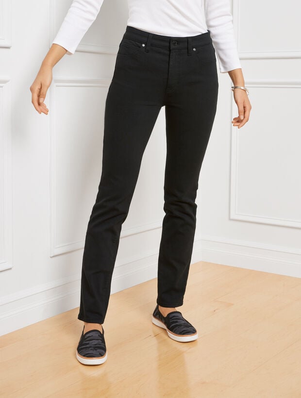 High-Waist Straight-Leg Jeans - Black - Curvy Fit