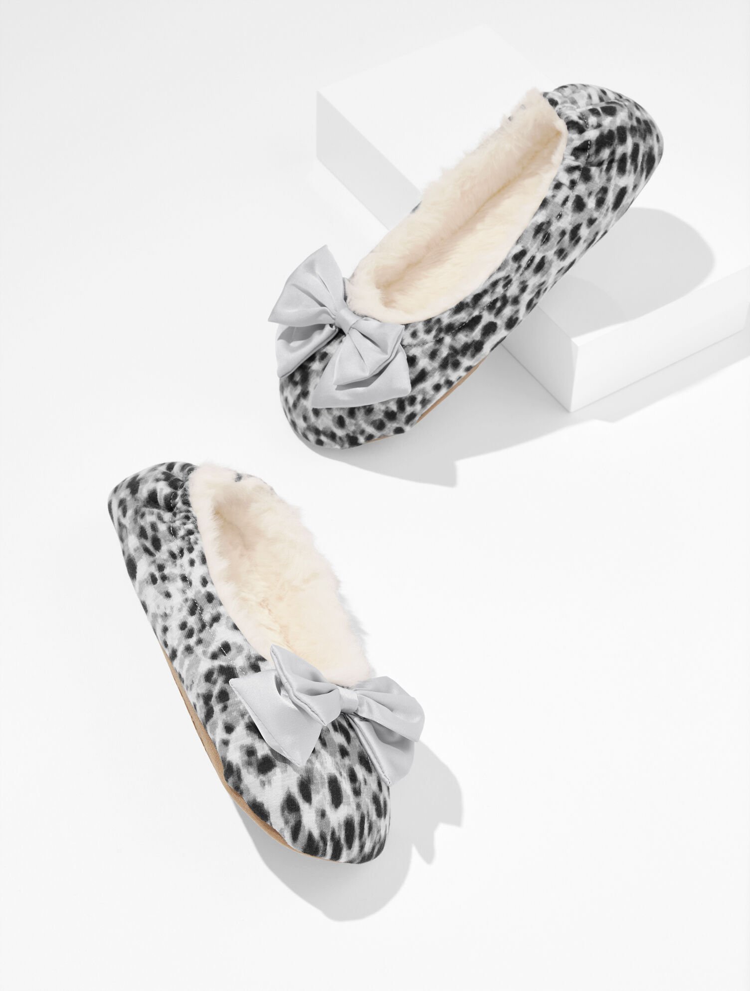 Lena Bow Slippers - Swirly Animal
