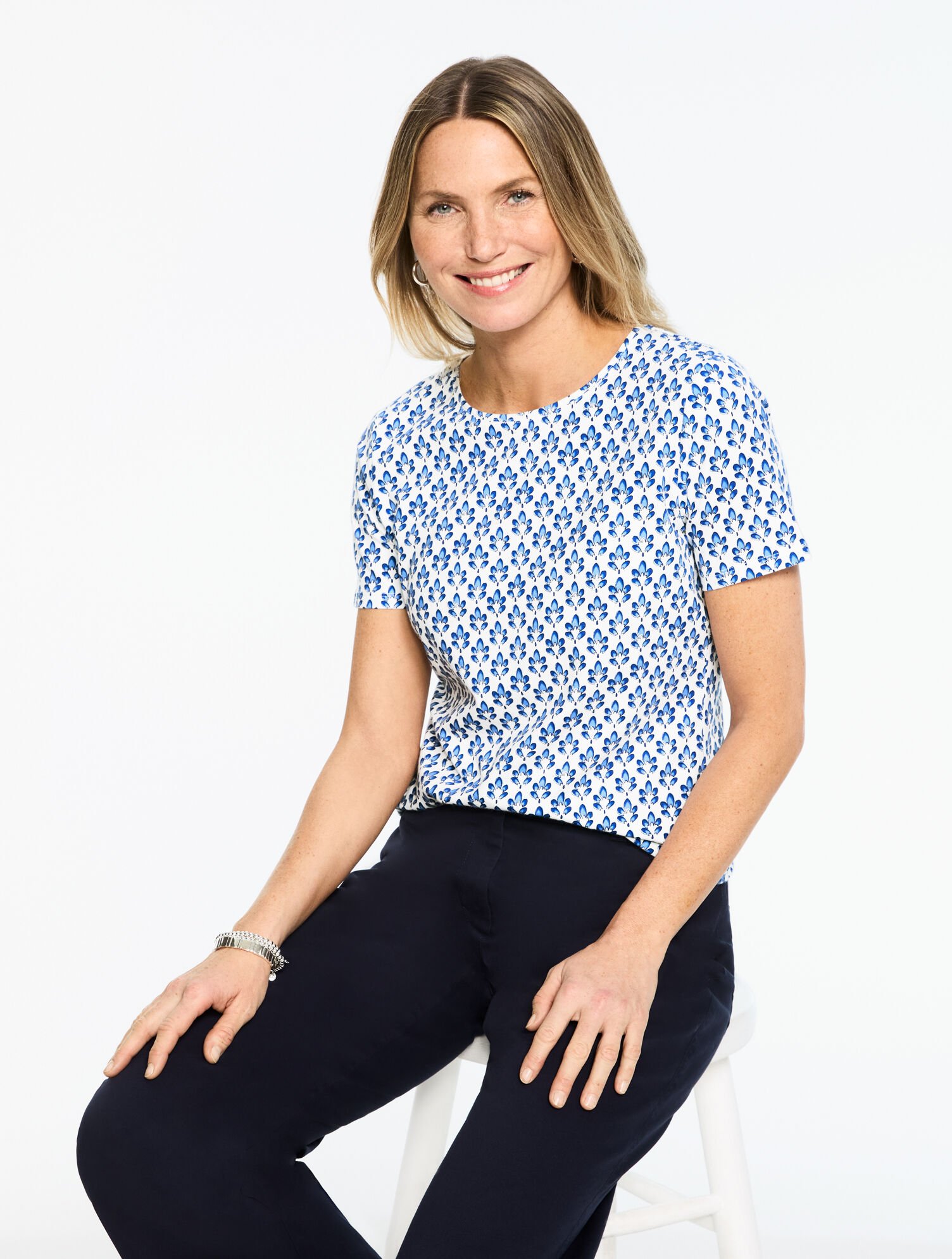 Short Sleeve Crewneck Tee - Graphic Leaves