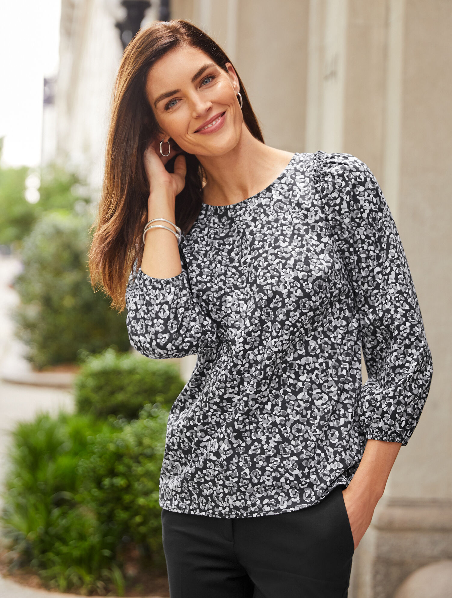 Abstract Leopard Popover
