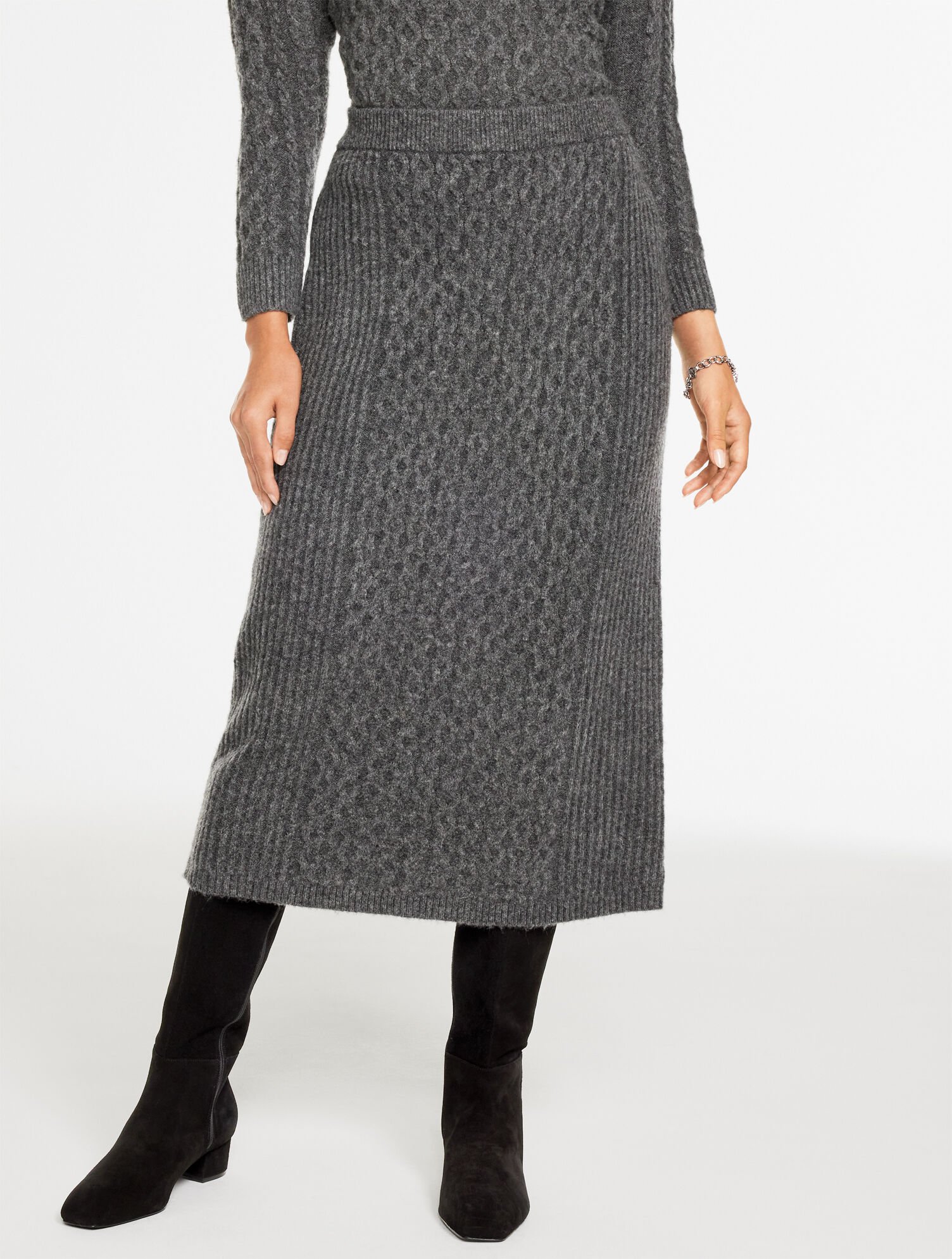Mixed Cable Knit Midi Skirt