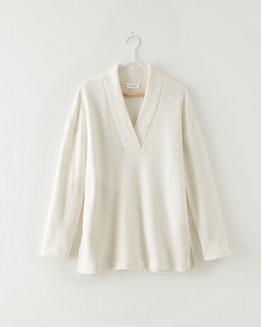 Comfort Fleece Overlap V-neck Pullover