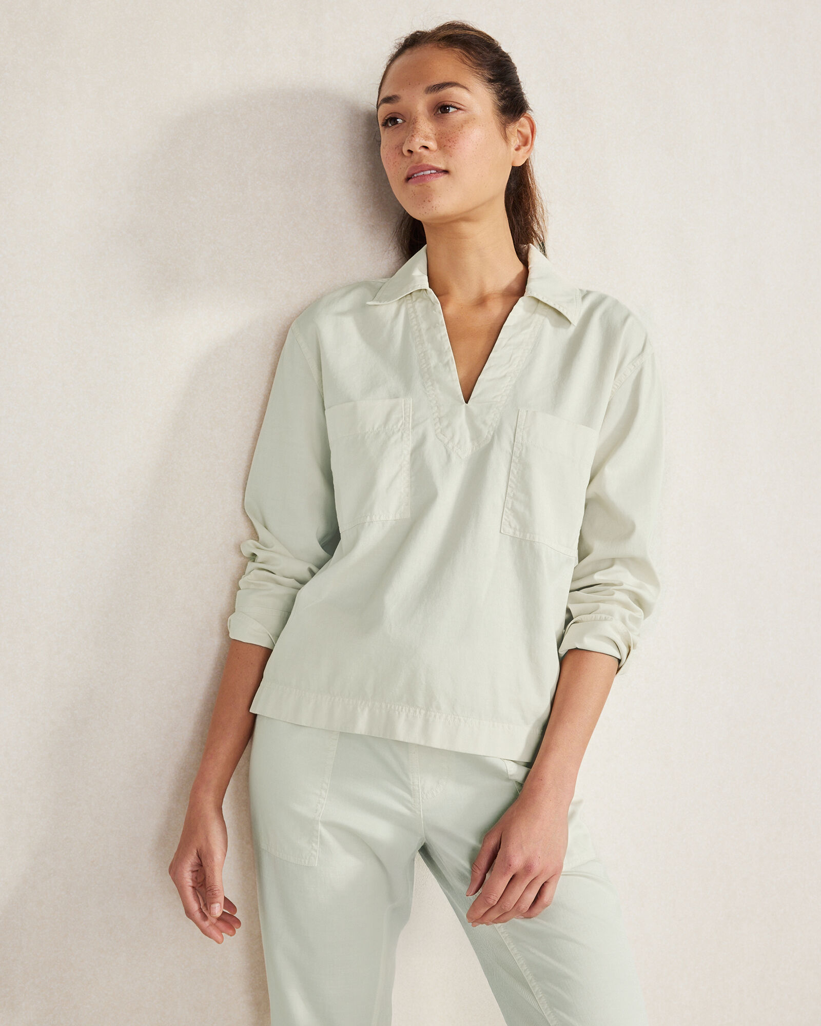 Lightweight Twill Collared Pullover