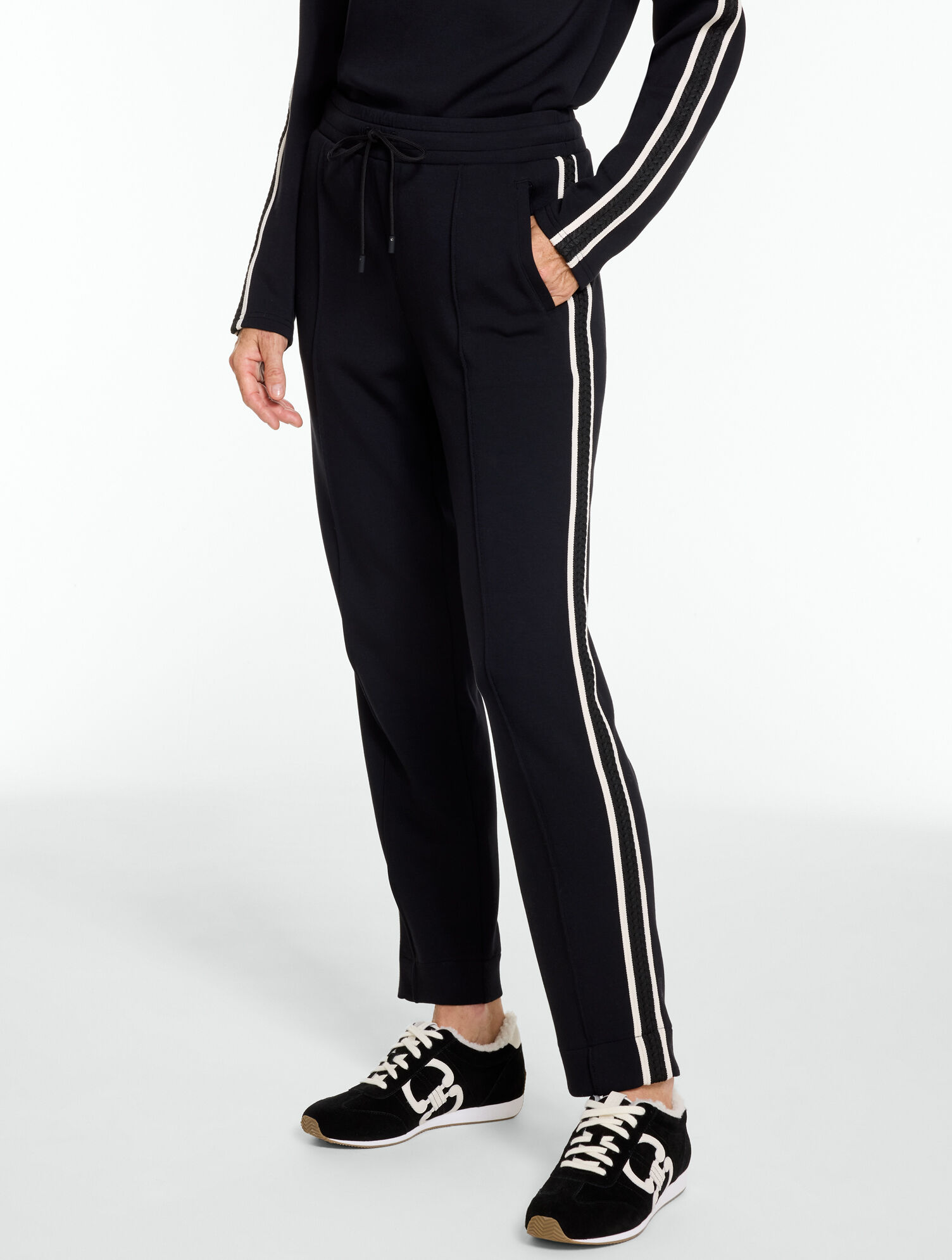 AirKnit Stretch Tapered Leg Pants - Crochet