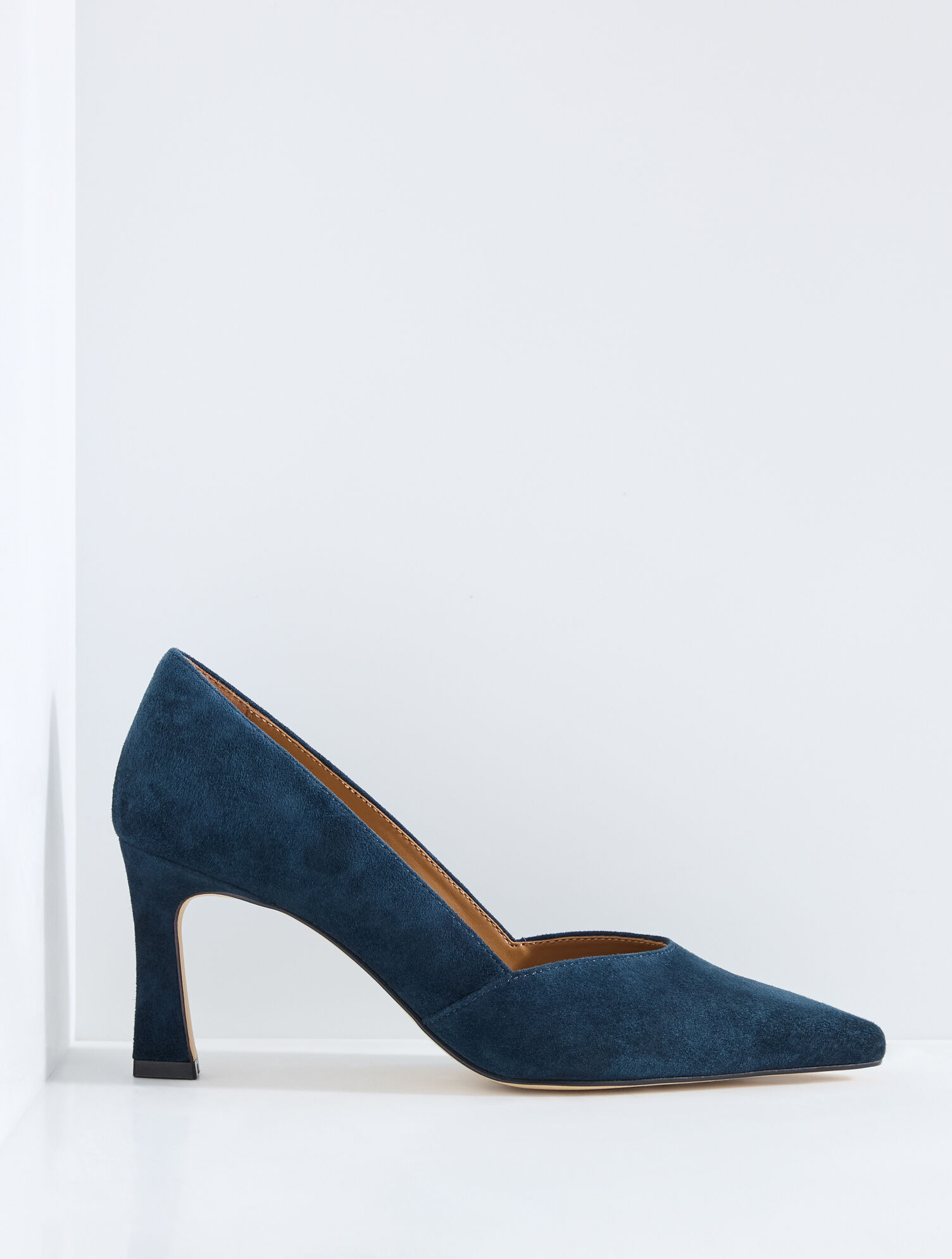 Kaylee Suede Flare Heel Pumps - thumbnail 3