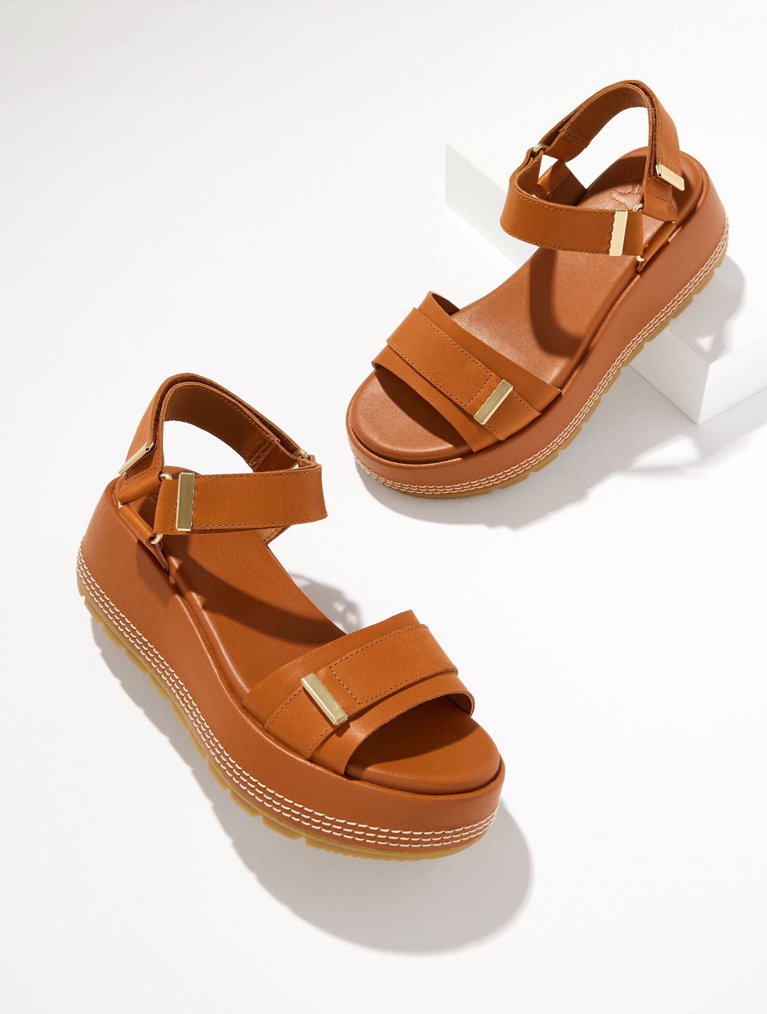 Sorel&trade;Leather Sunpeak Platform Sandals